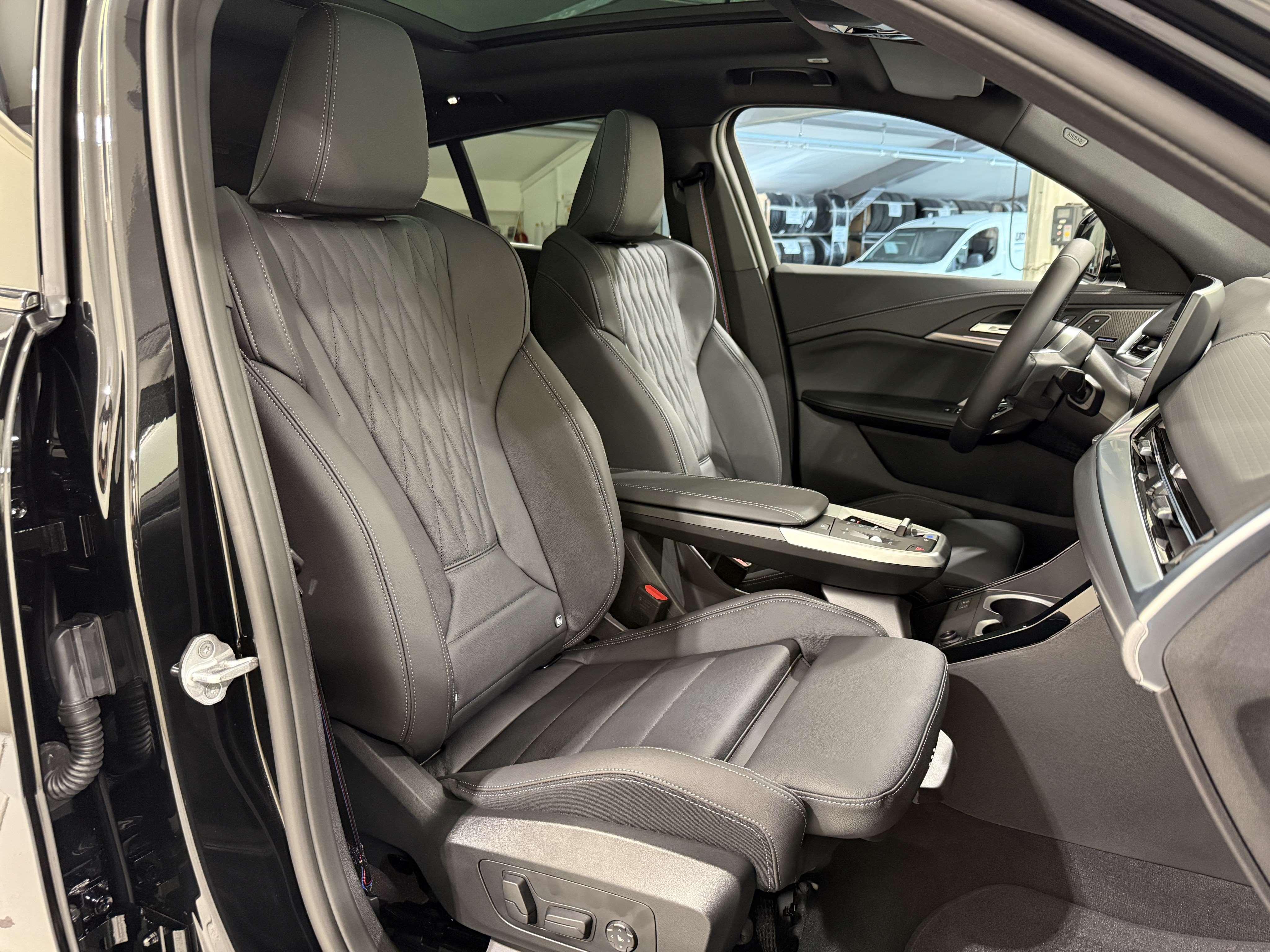 BMW iX2 – Bild 15