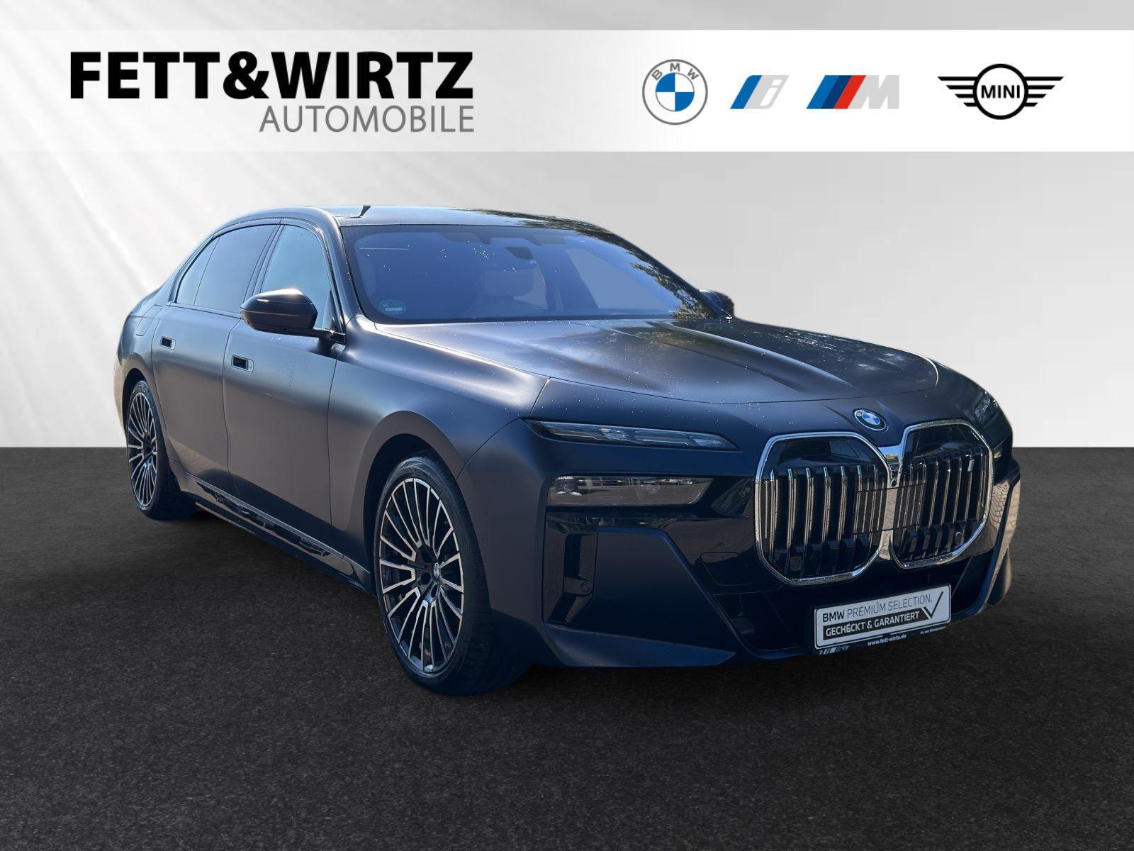 BMW i7