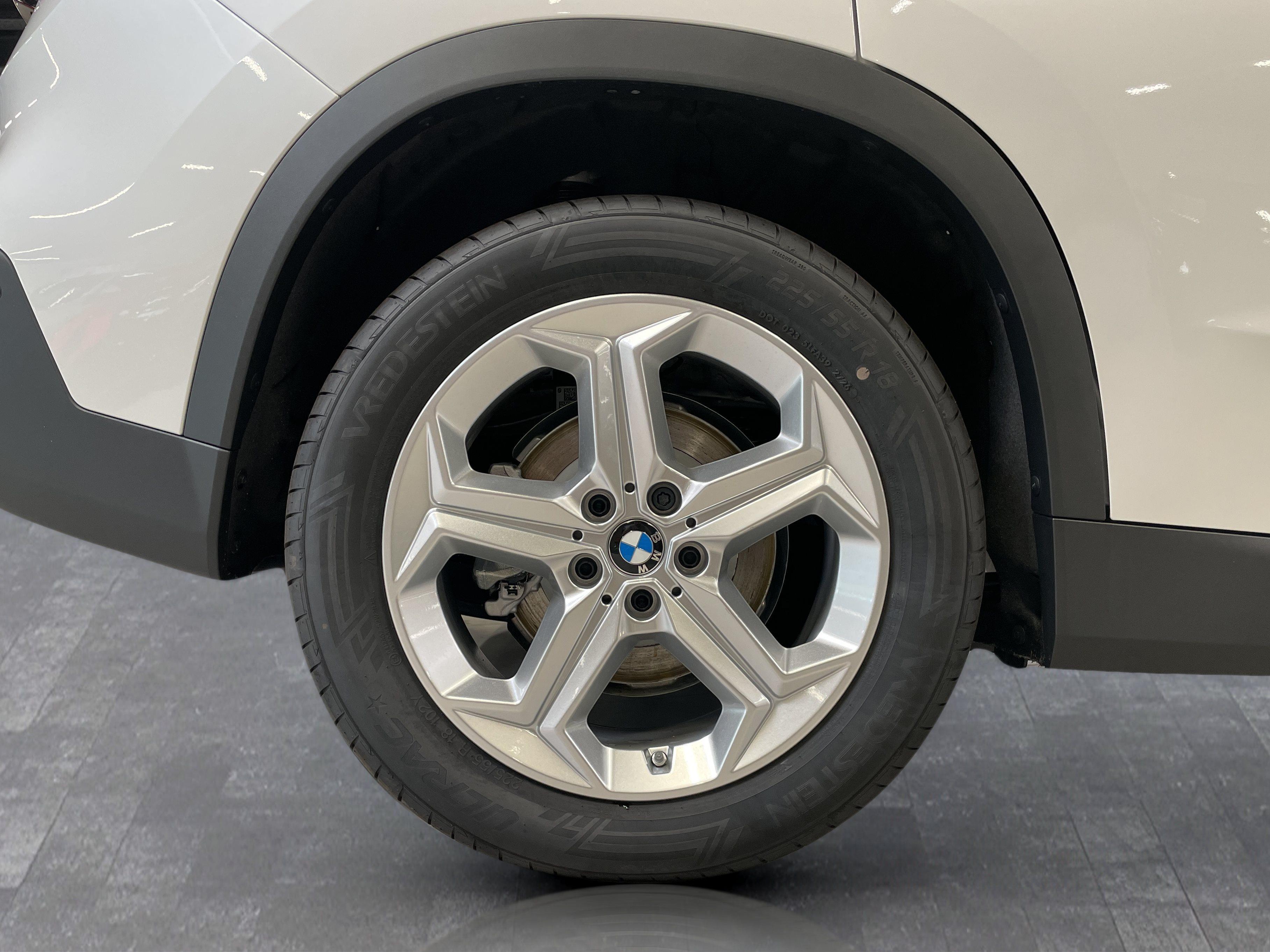 BMW iX1 – Bild 12