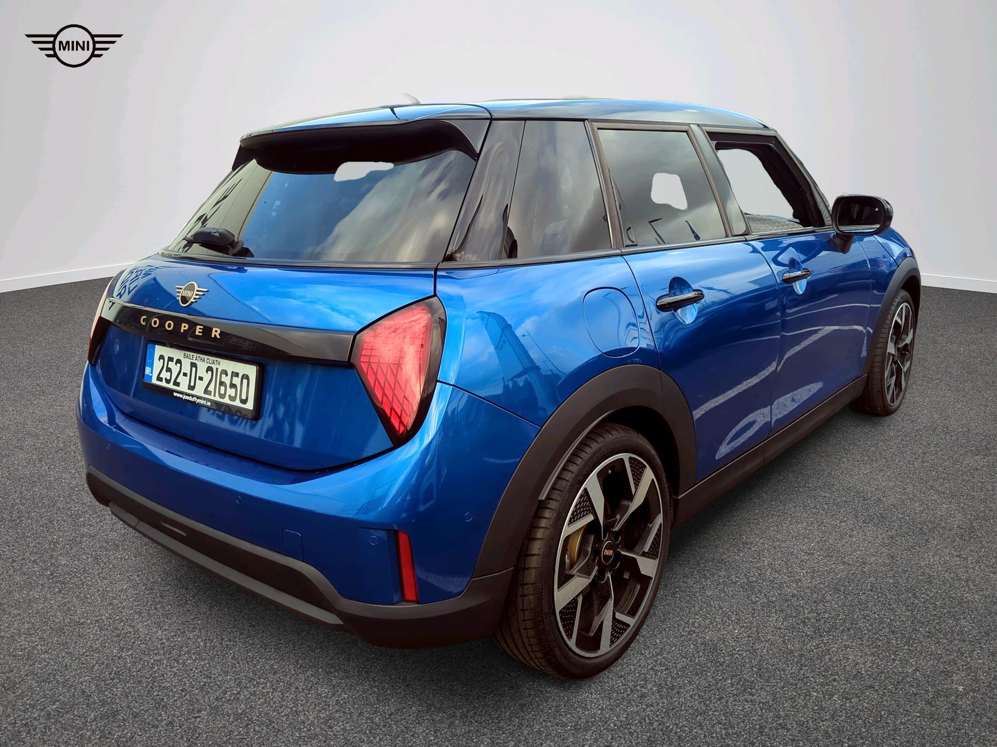 MINI Cooper C 5-Door