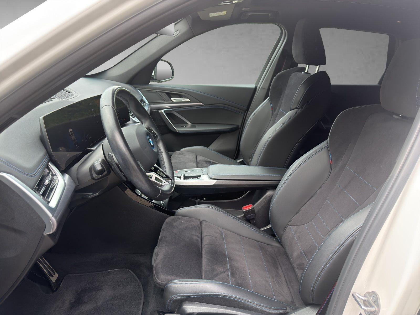 BMW iX1 – Bild 15