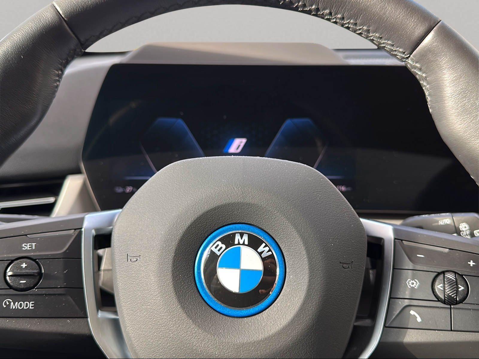 BMW iX1 – Bild 14