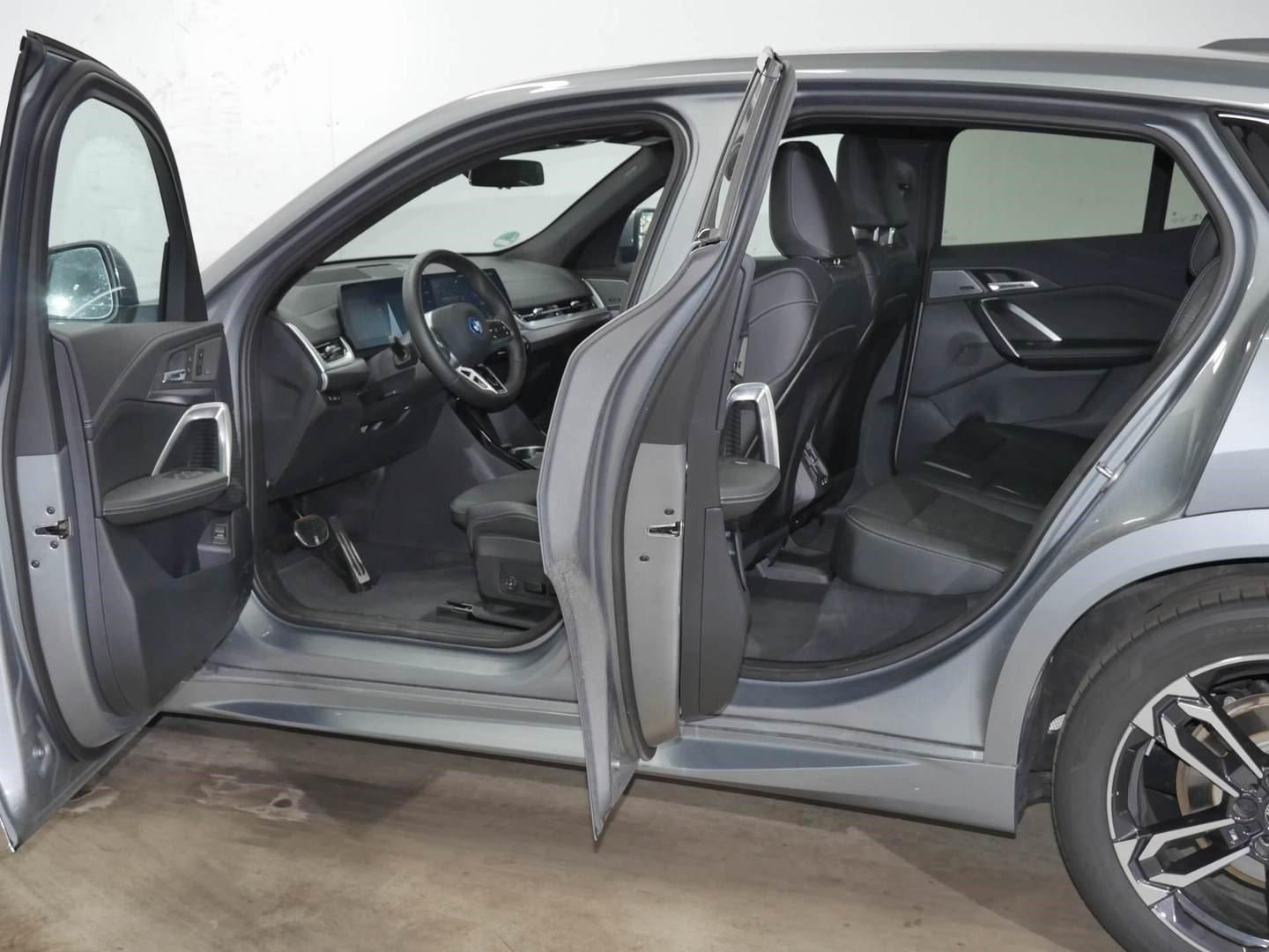 BMW iX2 – Bild 9