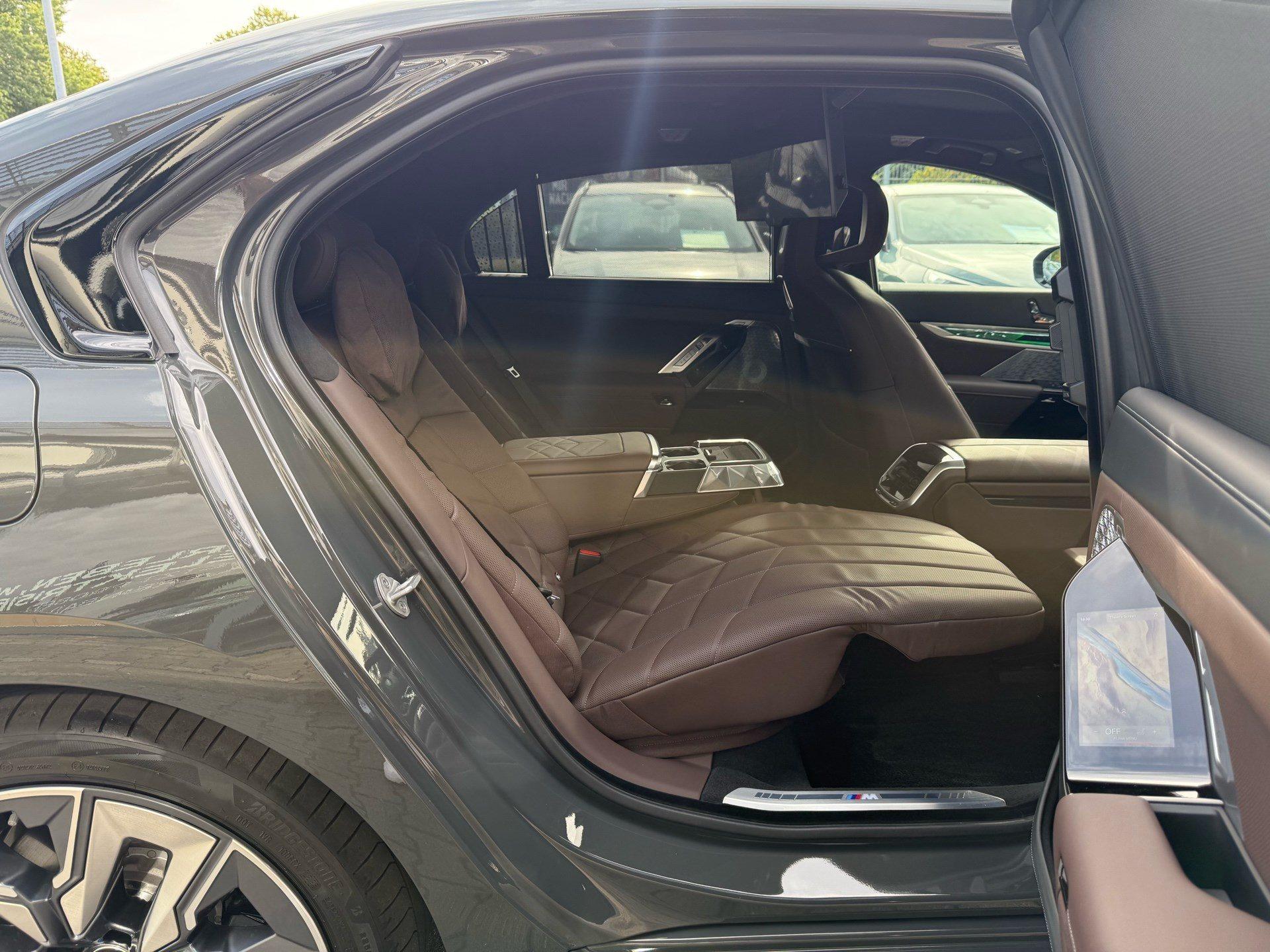 BMW i7 – Bild 19