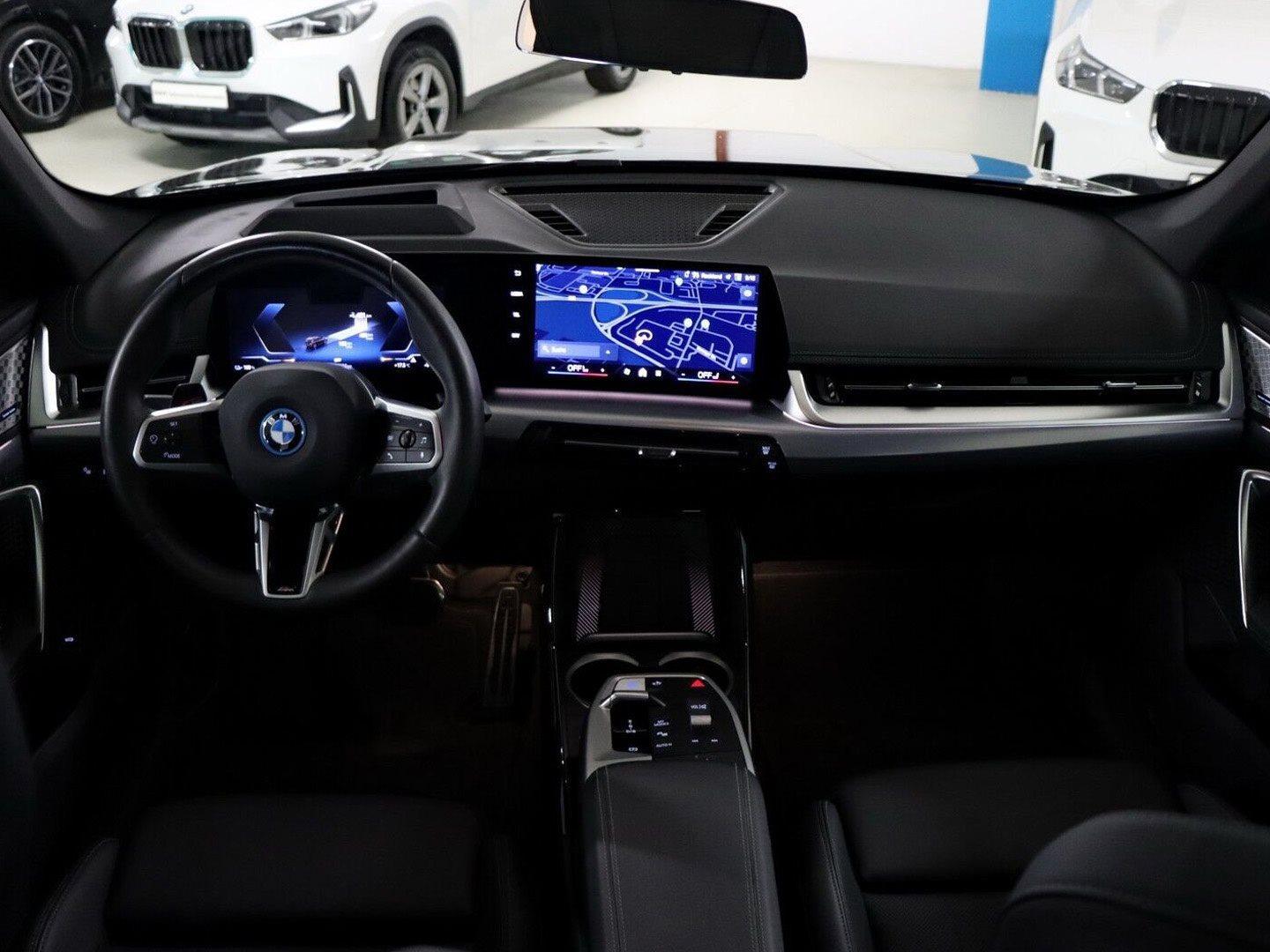 BMW iX1 – Bild 11