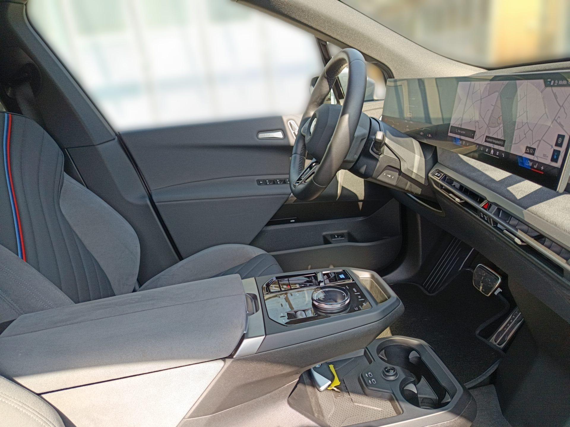 BMW iX – Bild 12