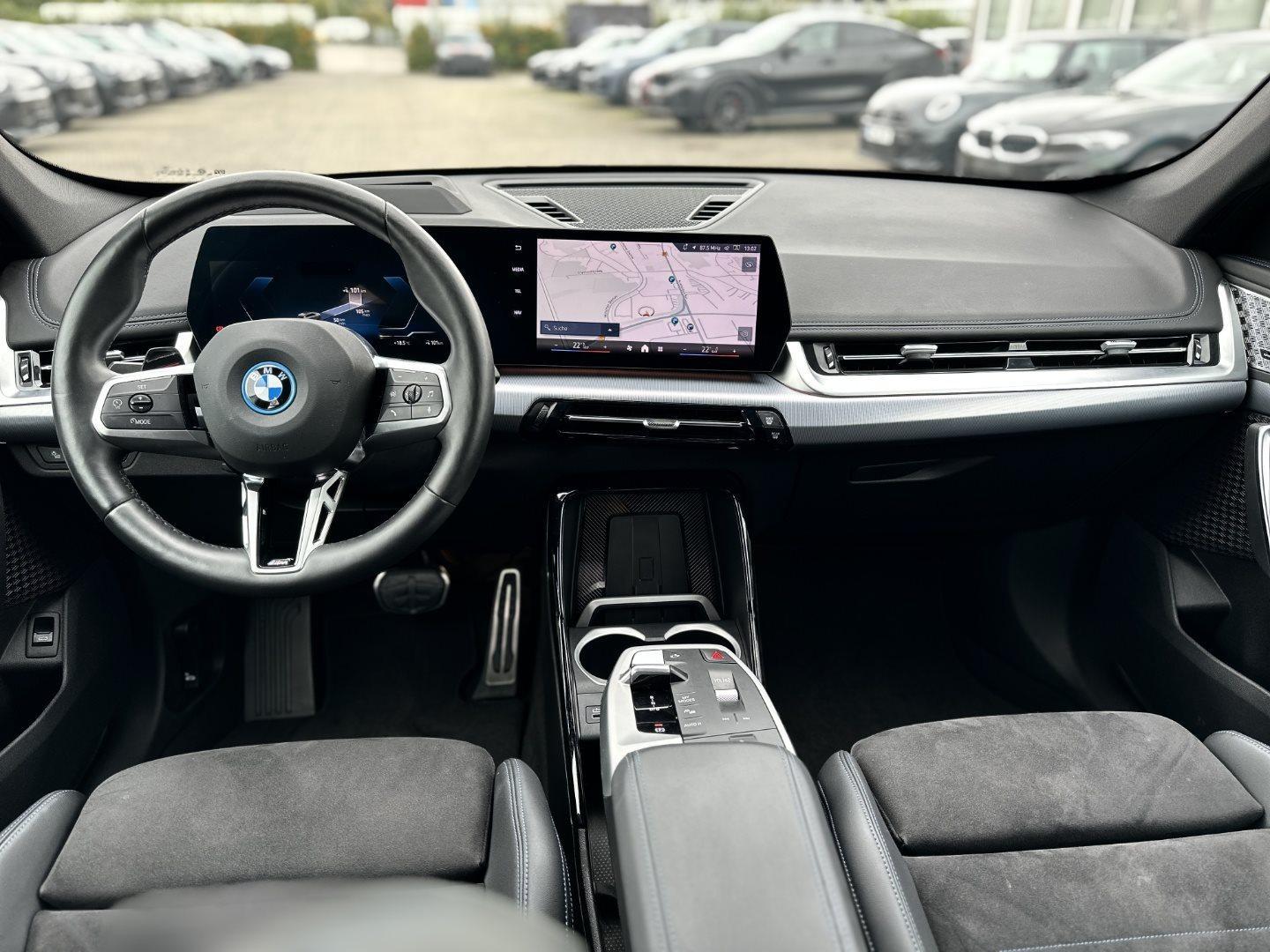 BMW iX1 – Bild 13