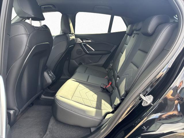 BMW iX2 – Bild 12