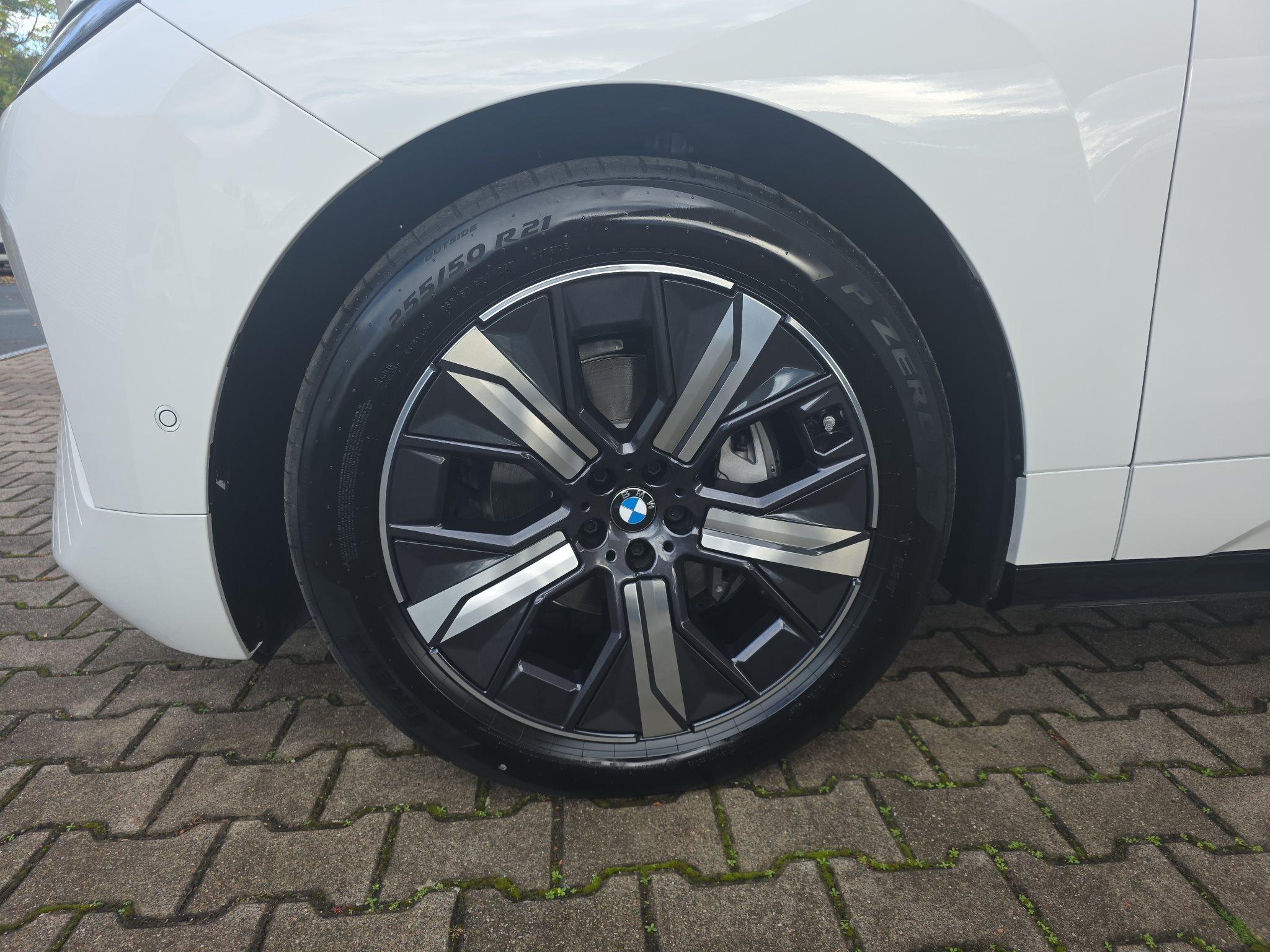 BMW iX – Bild 11