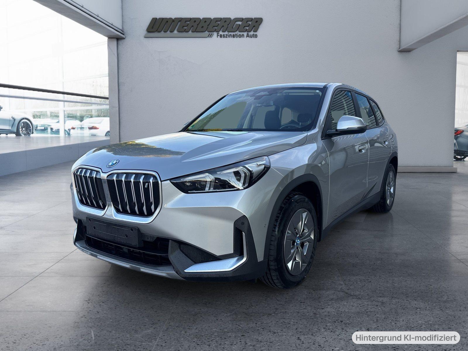 BMW IX1 2023