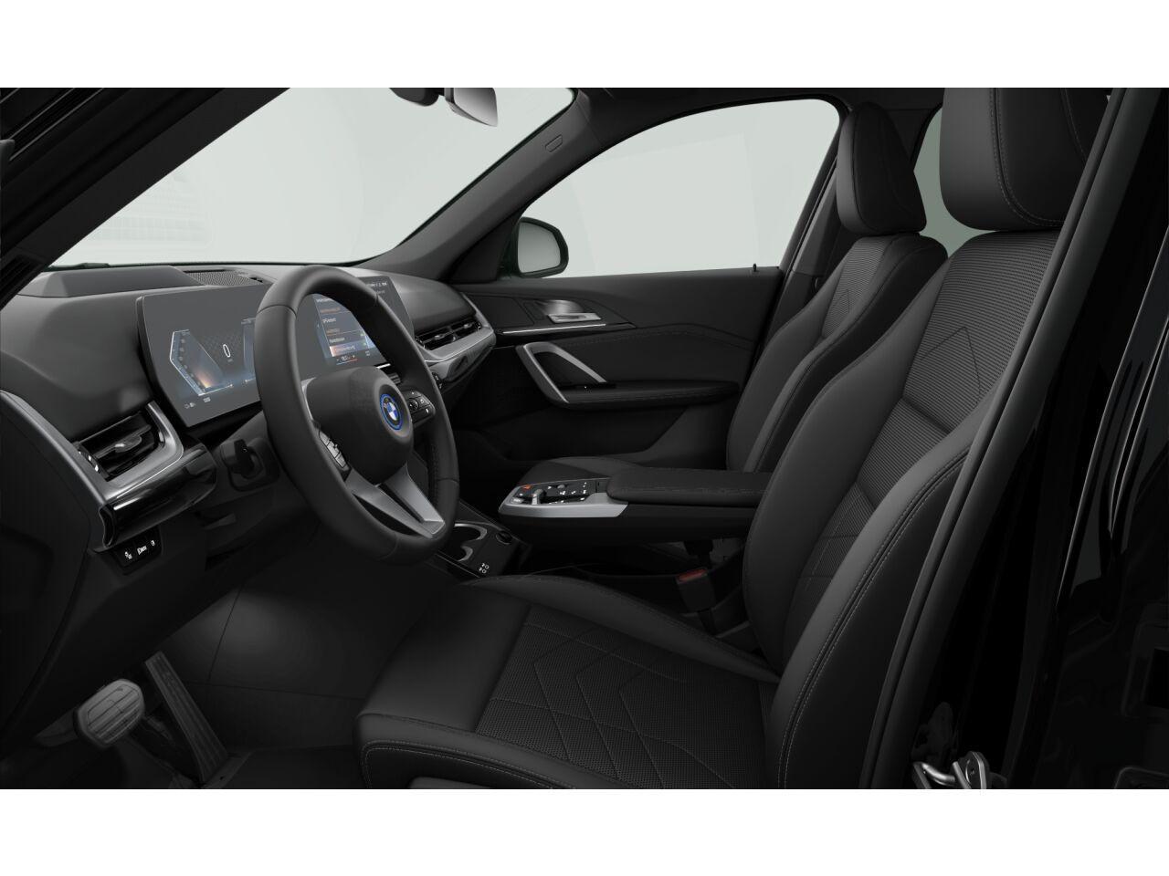 BMW iX1 – Bild 13