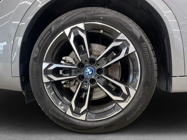 BMW iX2 – Bild 10
