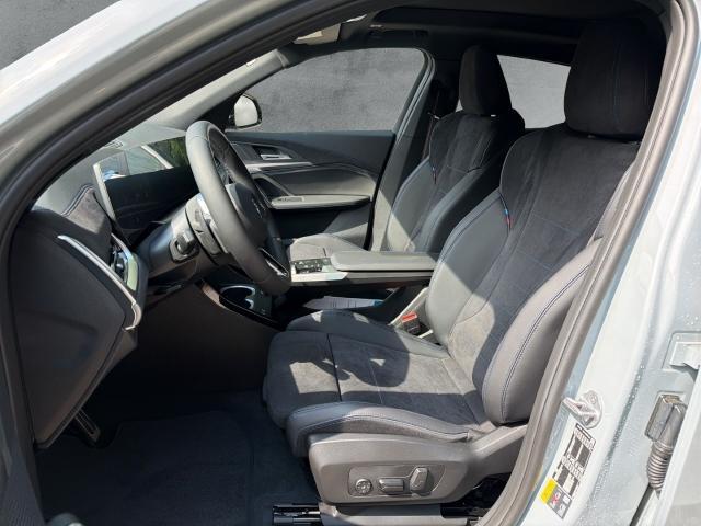BMW iX2 – Bild 11
