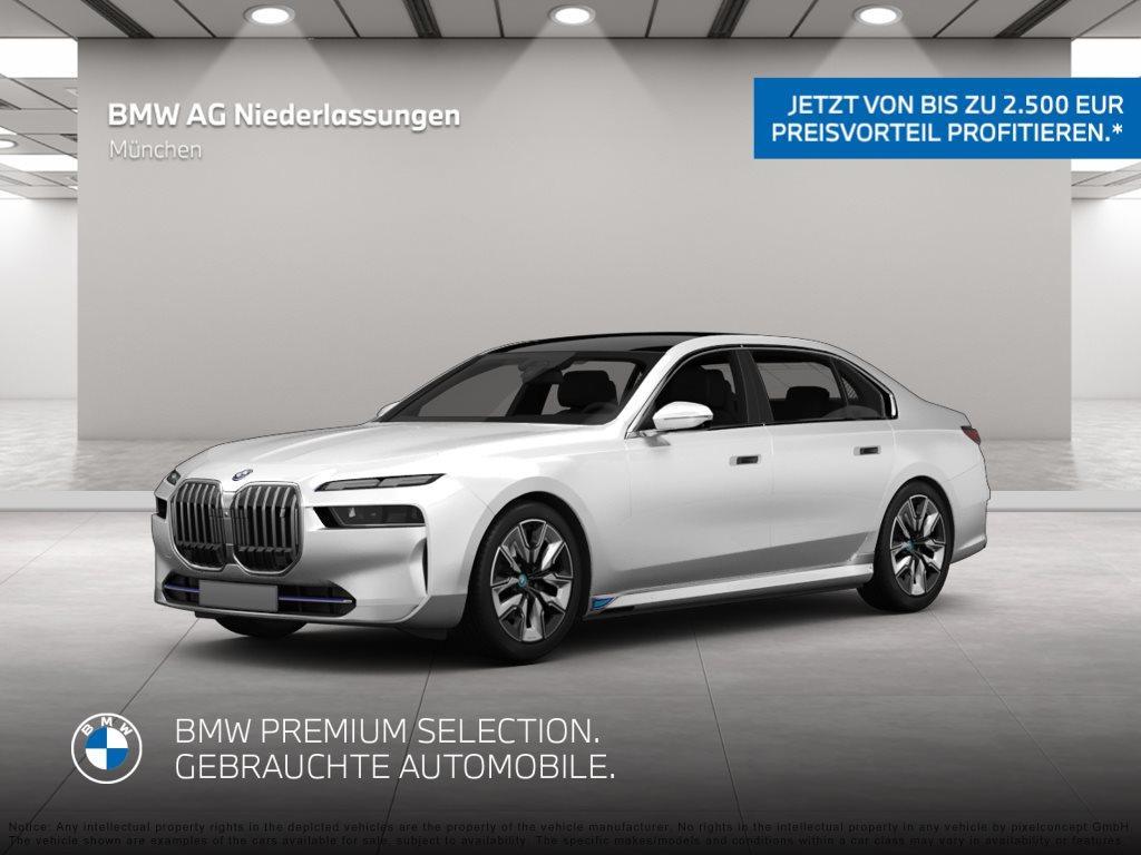 BMW i7
