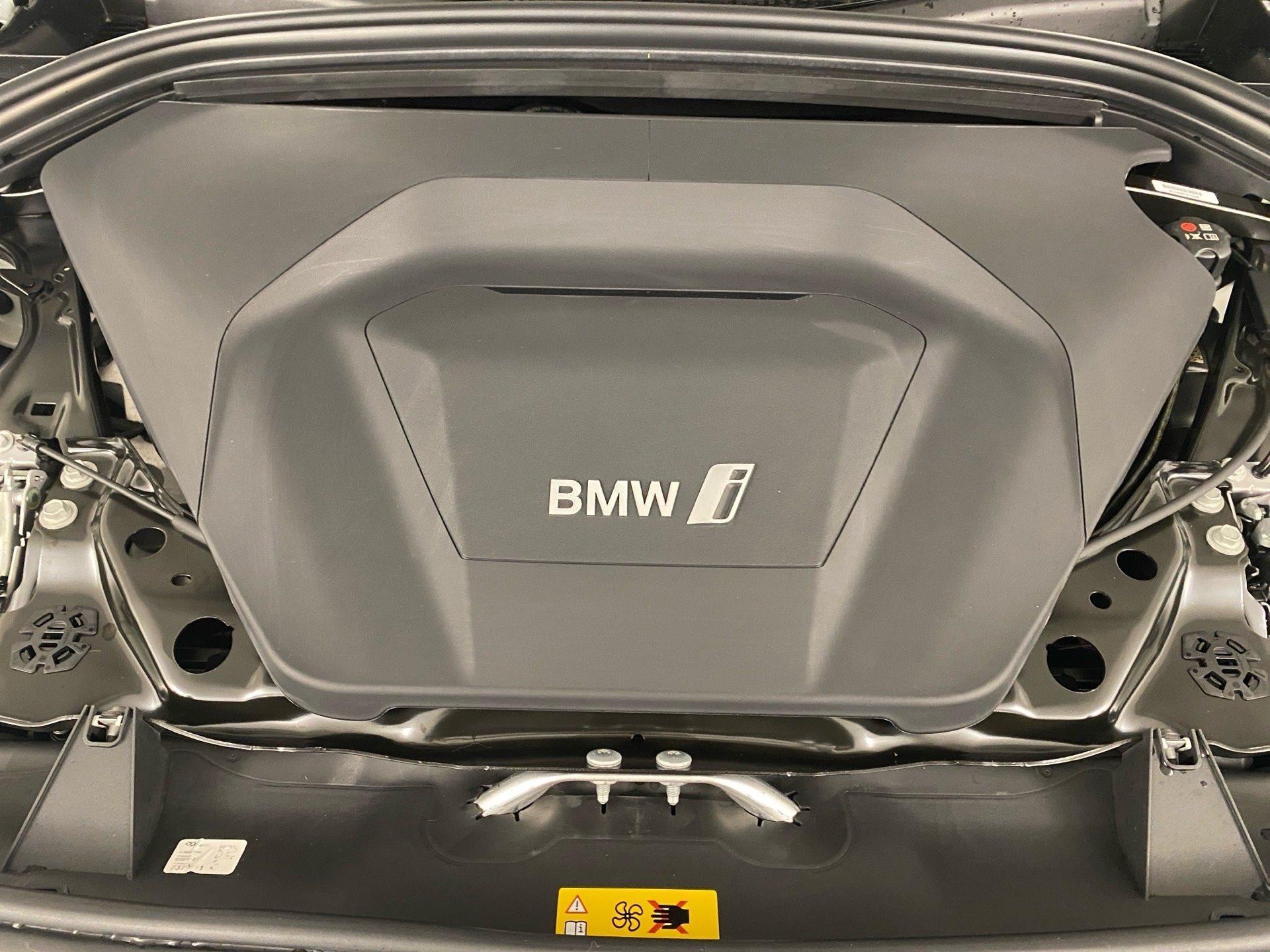 BMW iX1 – Bild 16