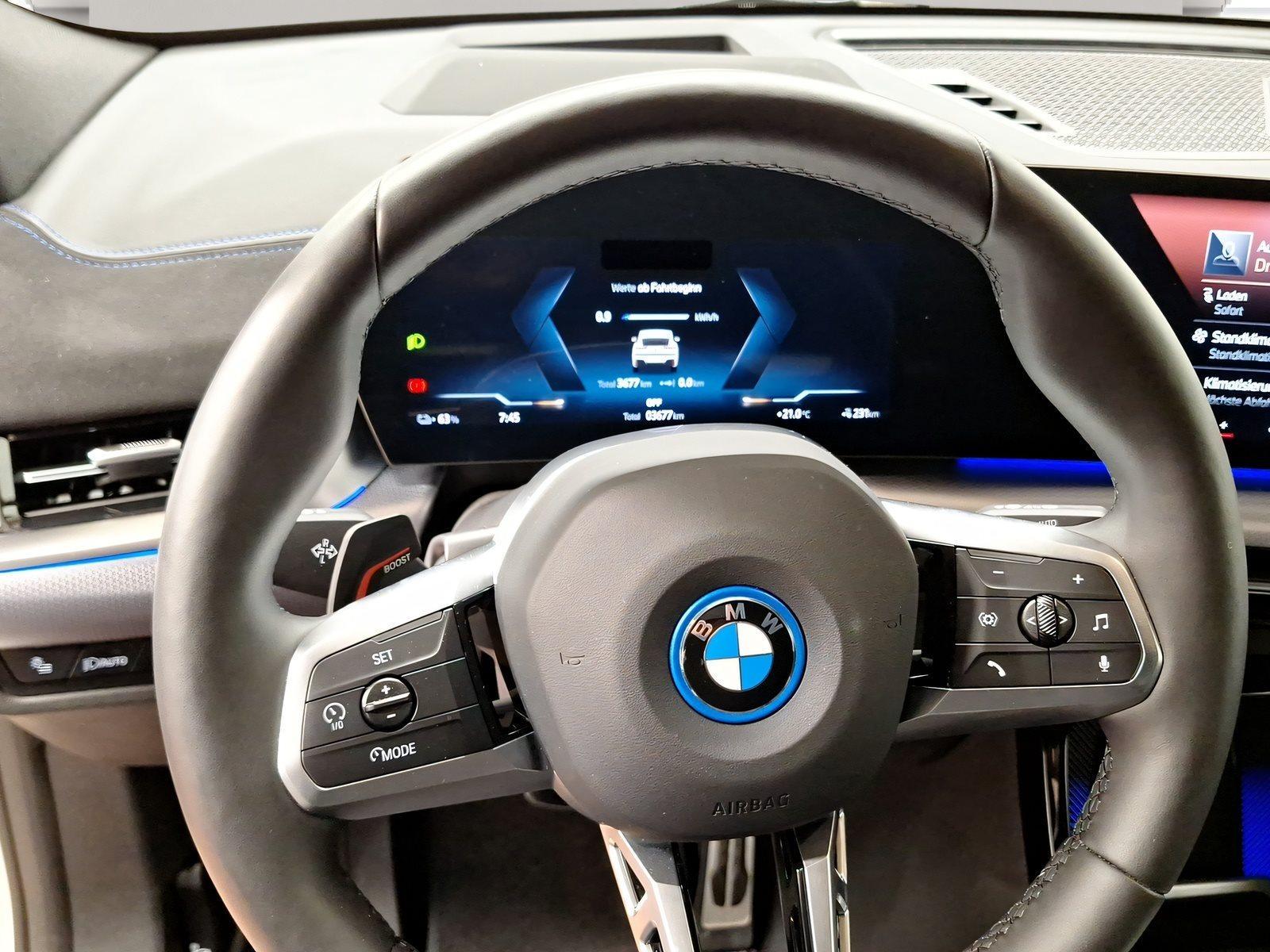 BMW iX2 – Bild 18