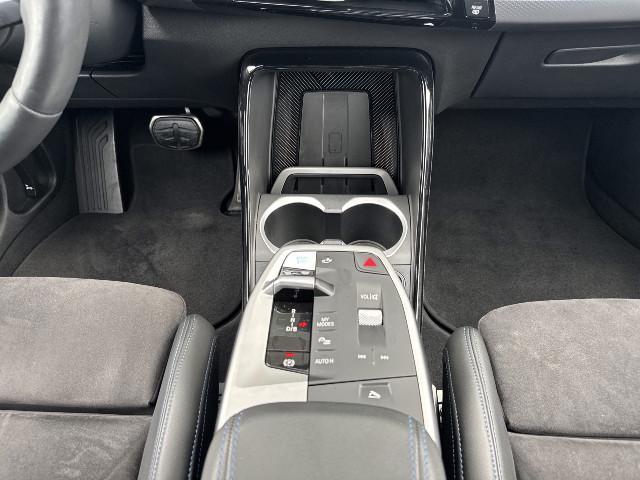 BMW iX2 – Bild 9