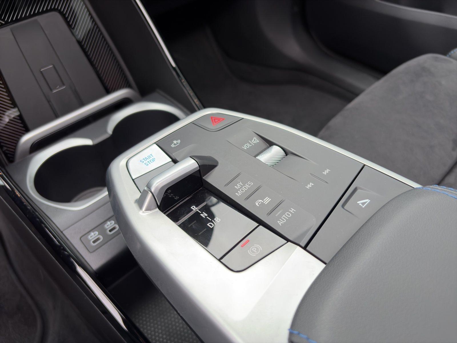 BMW iX1 – Bild 15