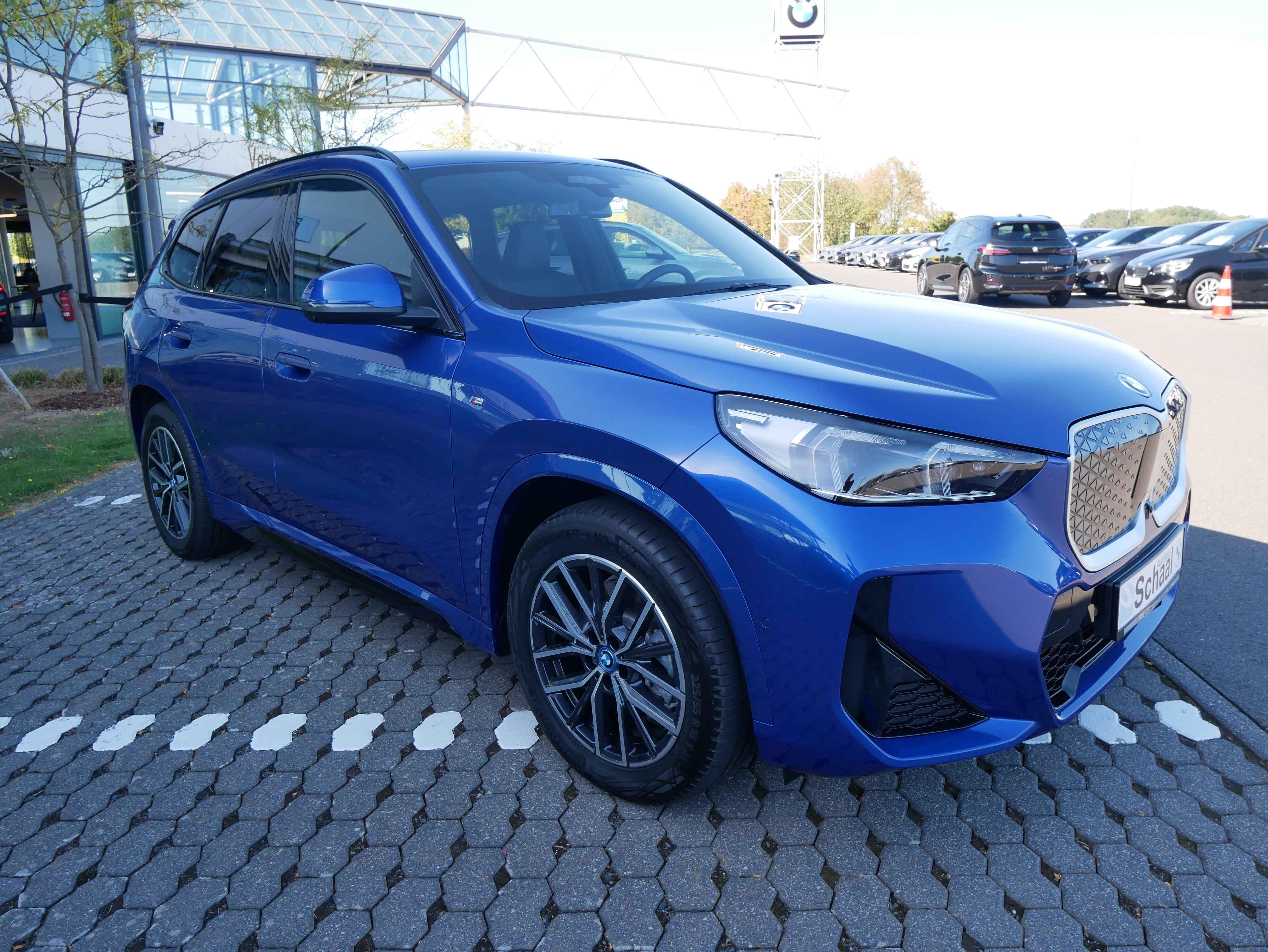 BMW iX1 – Bild 10