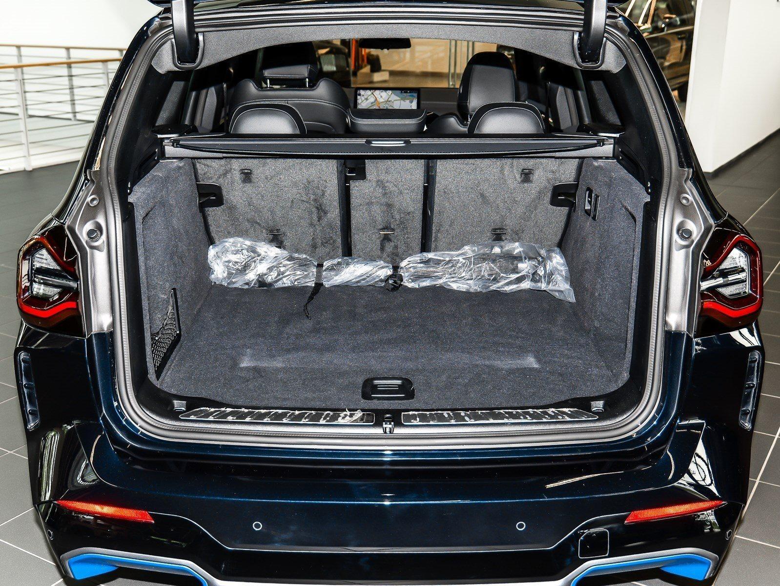 BMW iX3 – Bild 28