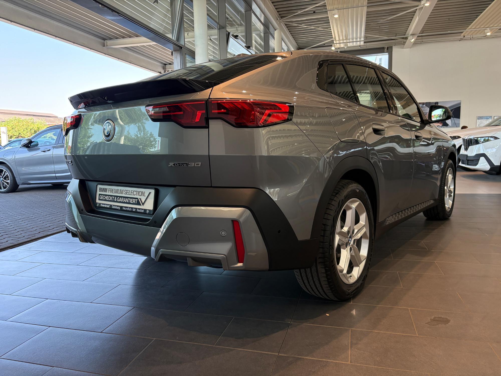 BMW iX2 – Bild 10