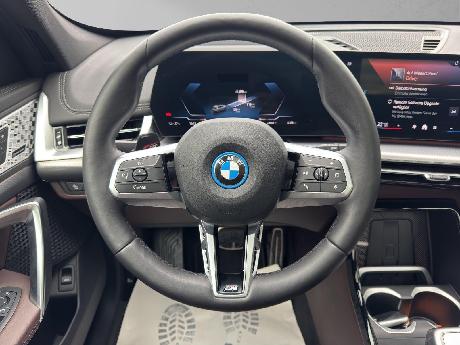 BMW iX1 – Bild 11