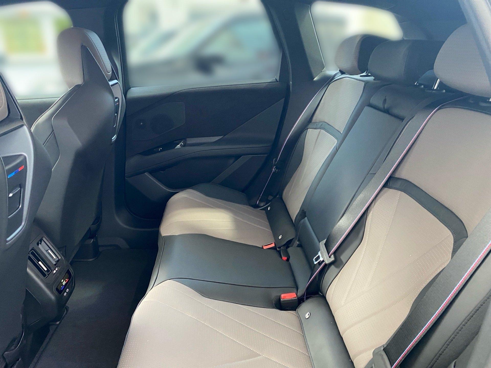 BMW iX3 – Bild 15