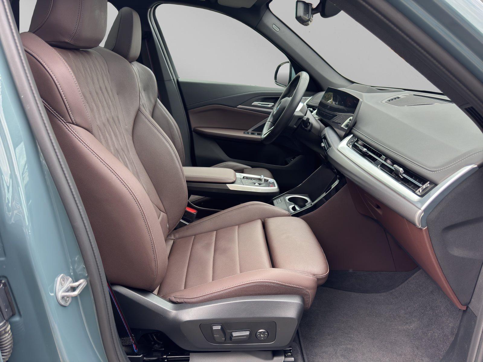 BMW iX1 – Bild 12