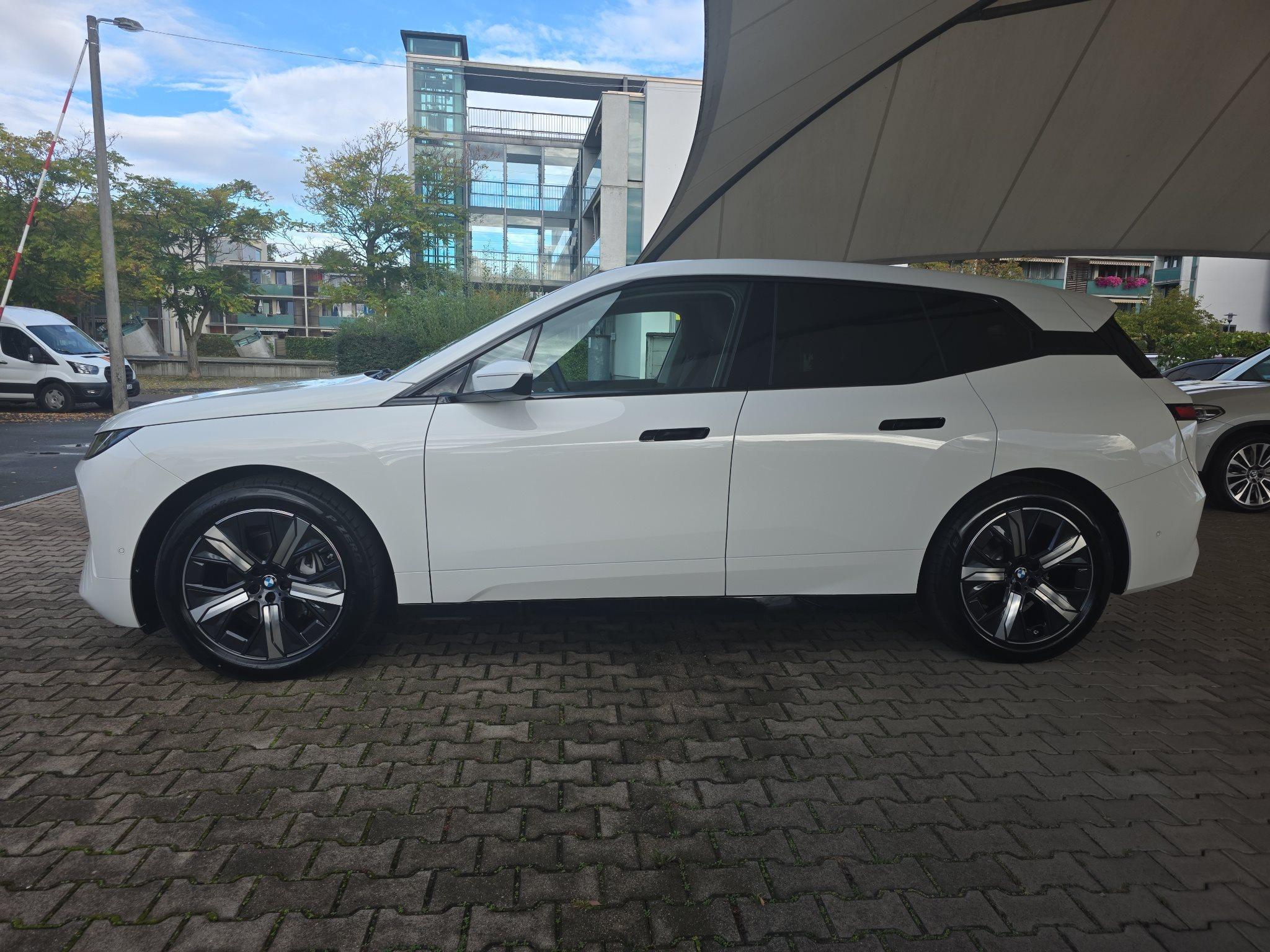 BMW iX – Bild 2