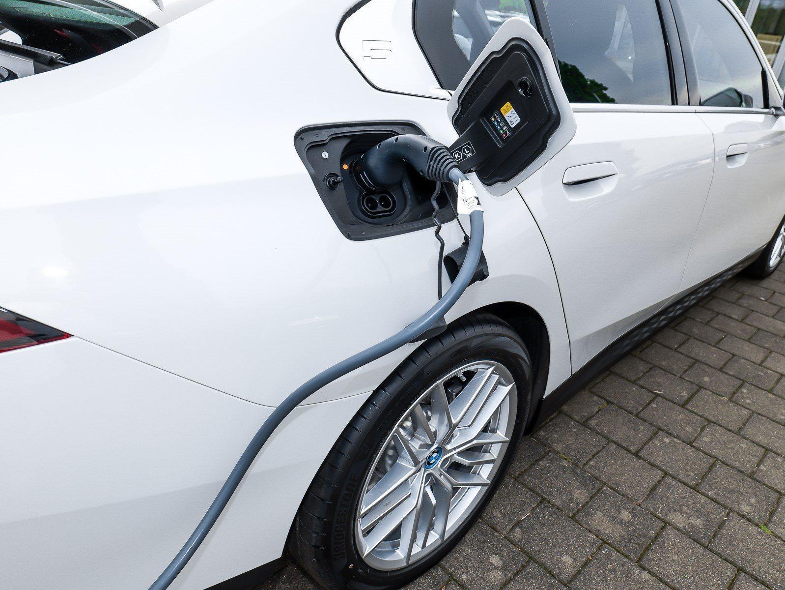 BMW i5 – Bild 19