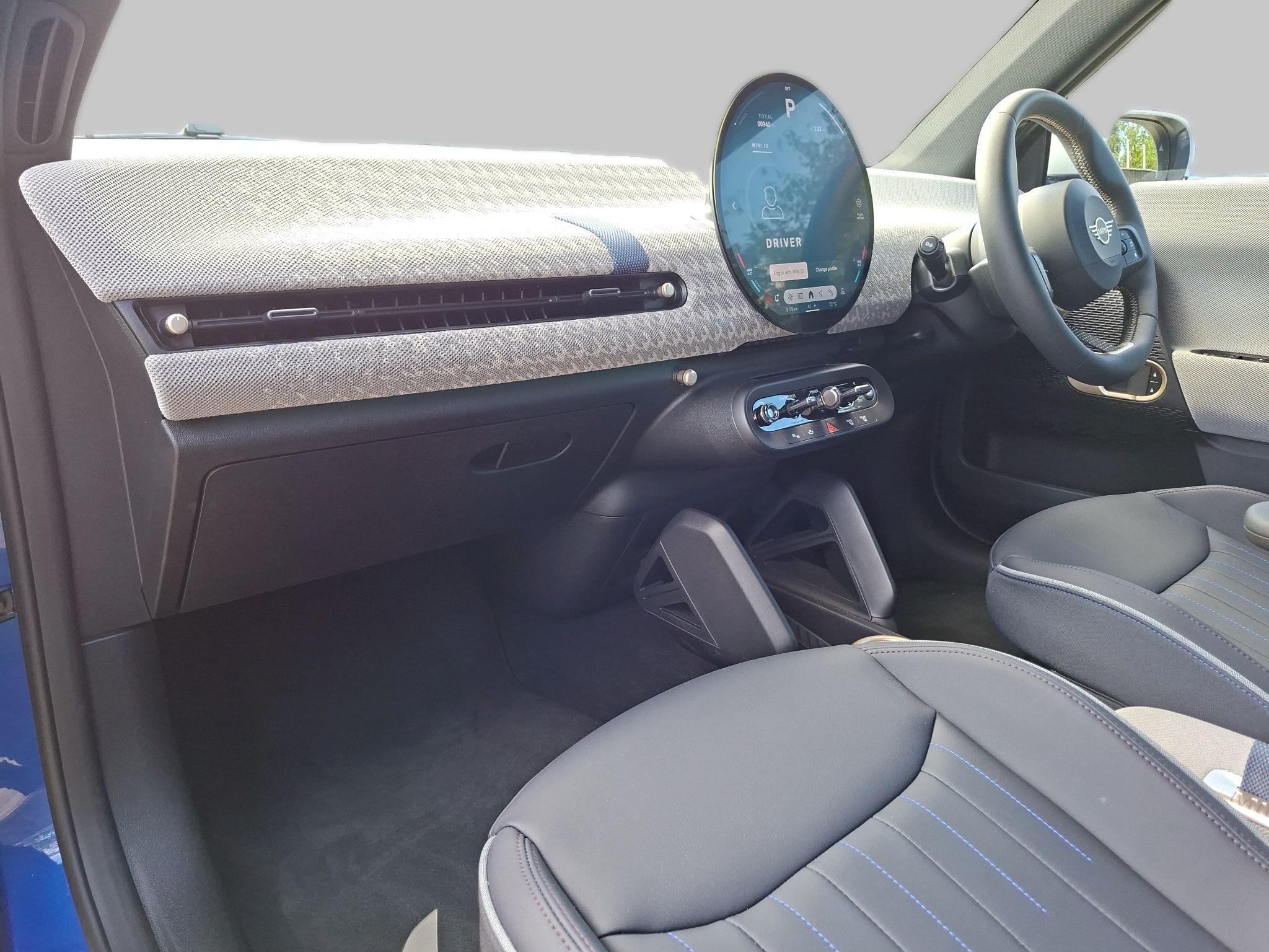 MINI Cooper E Interior