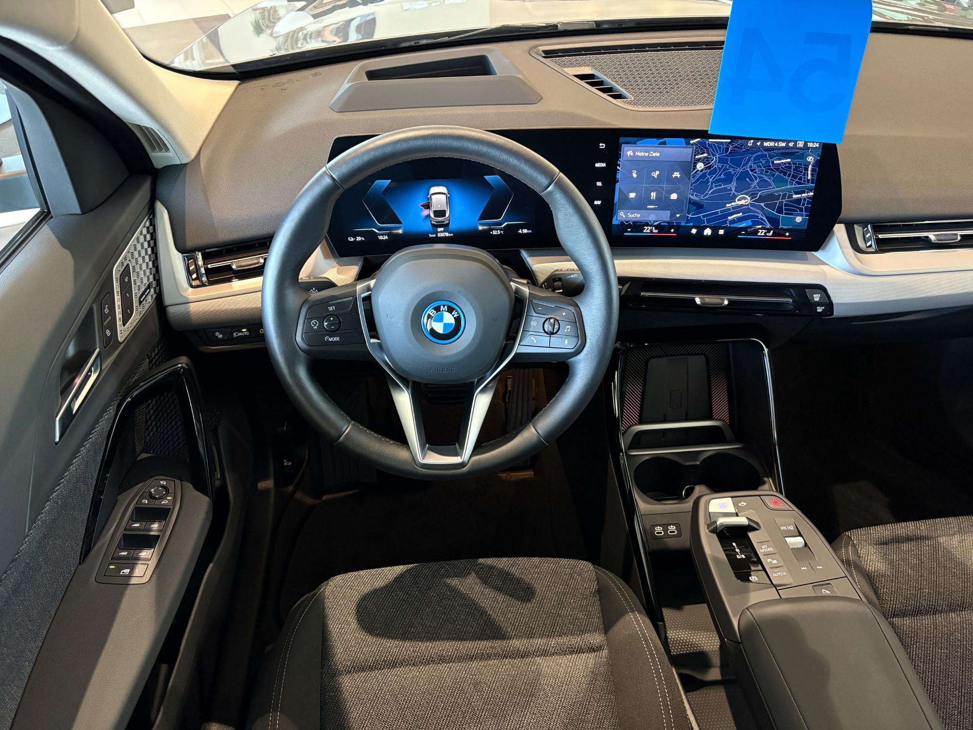 BMW iX2 – Bild 32