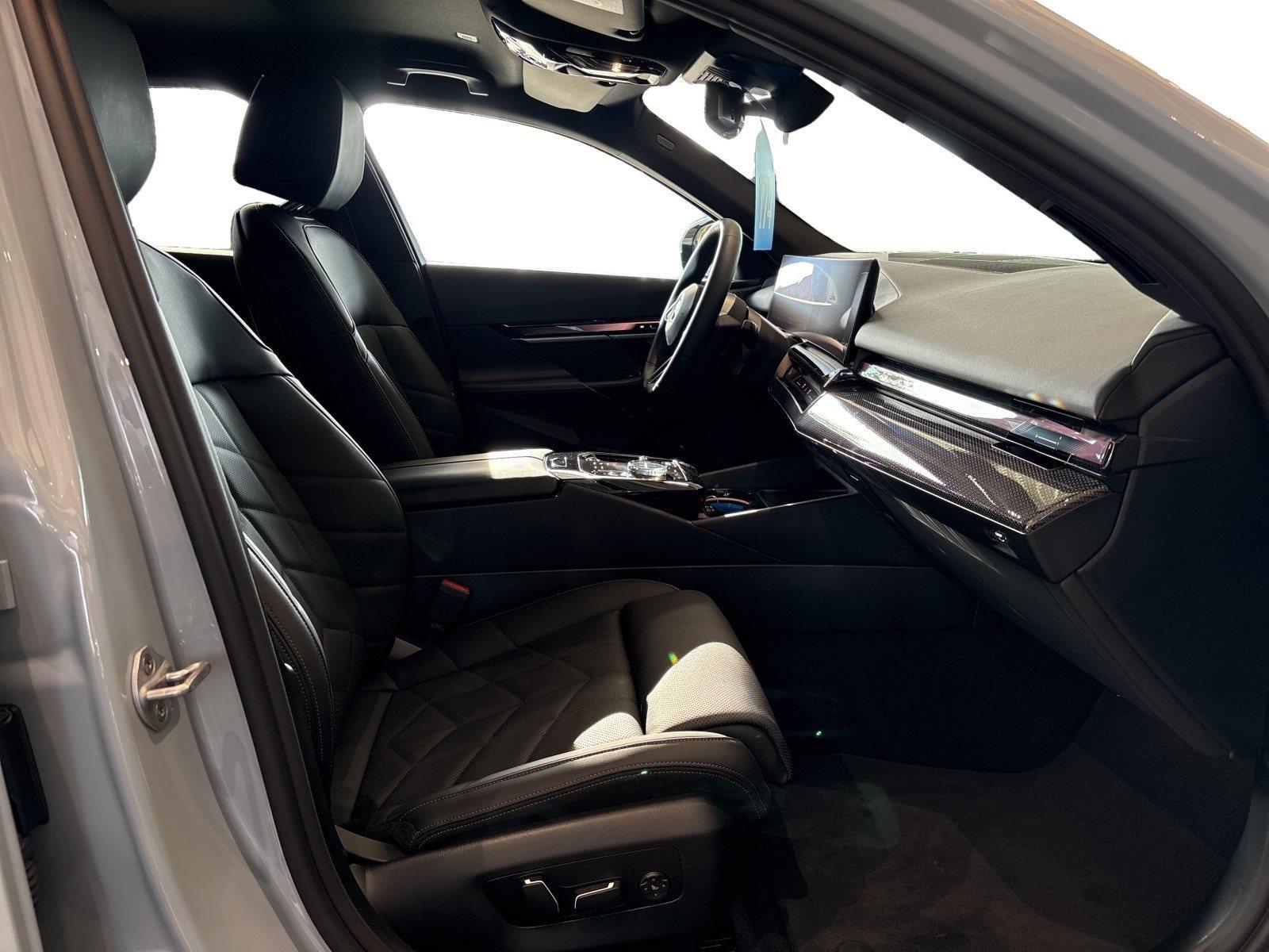 BMW i5 Touring – Bild 12