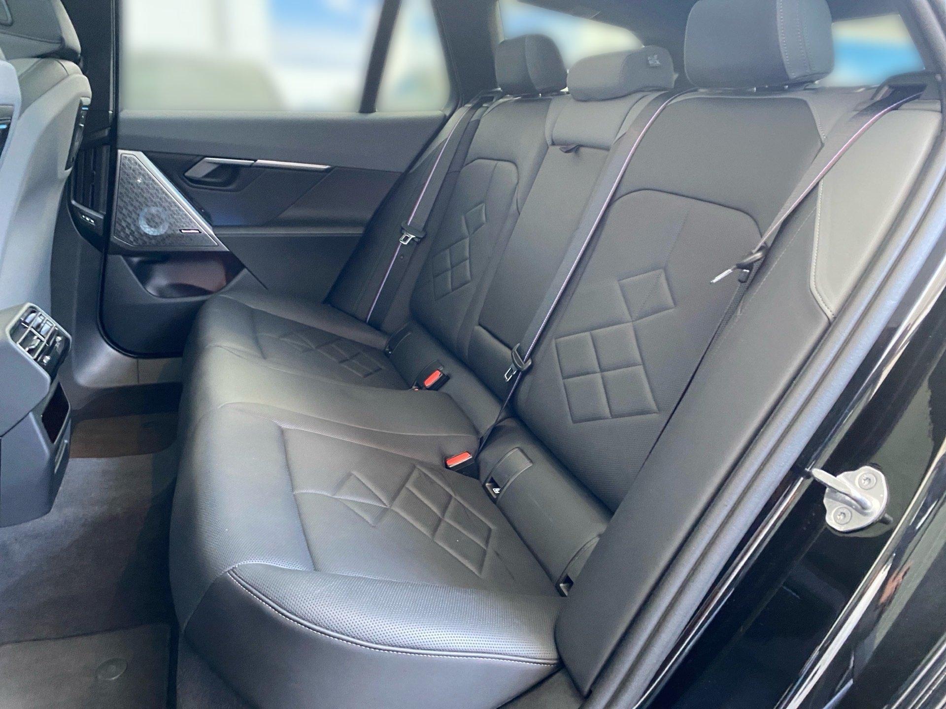 BMW i5 Touring – Bild 7