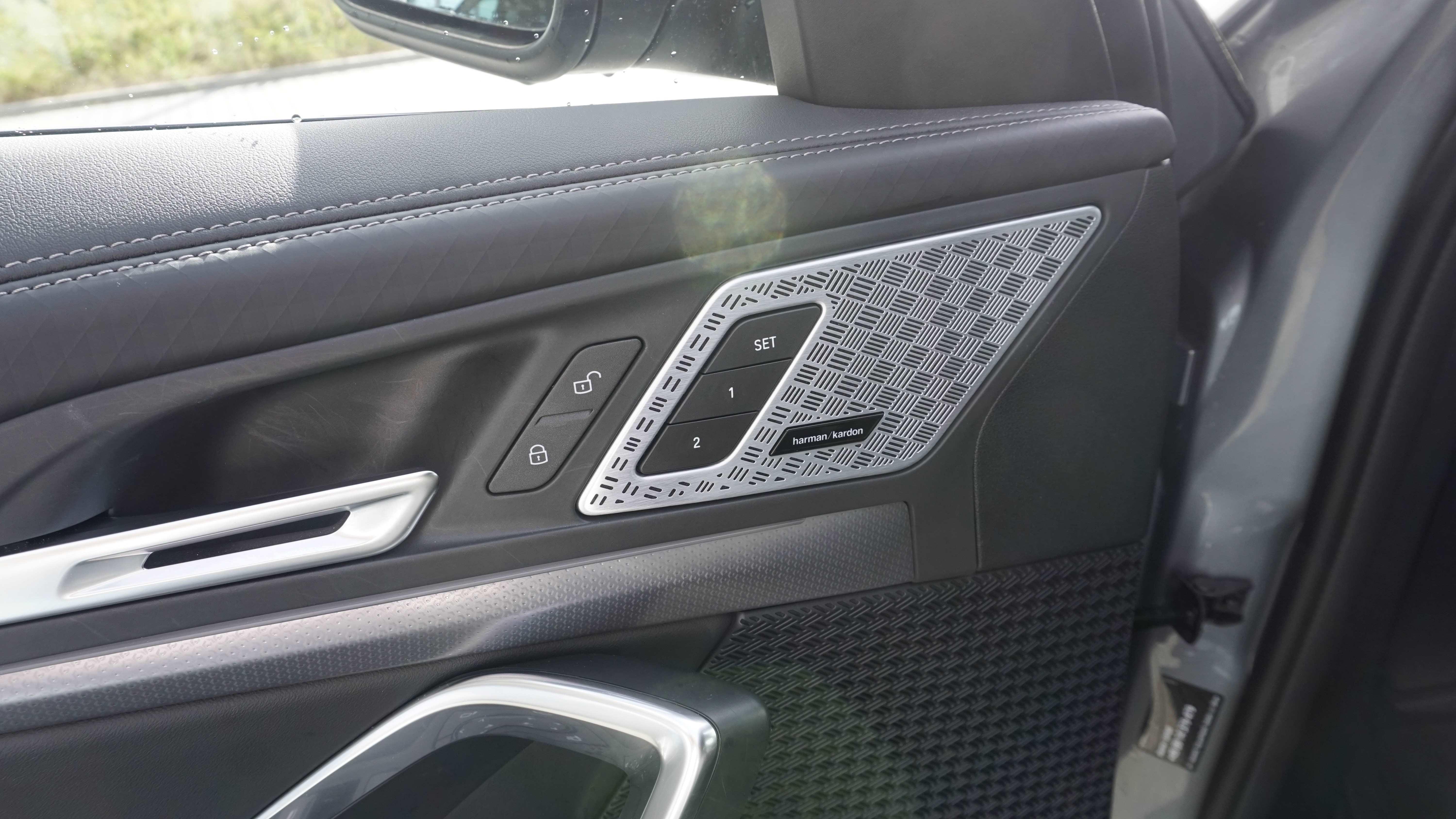 BMW iX2 – Bild 17