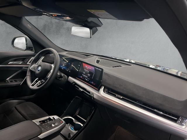BMW iX2 – Bild 27