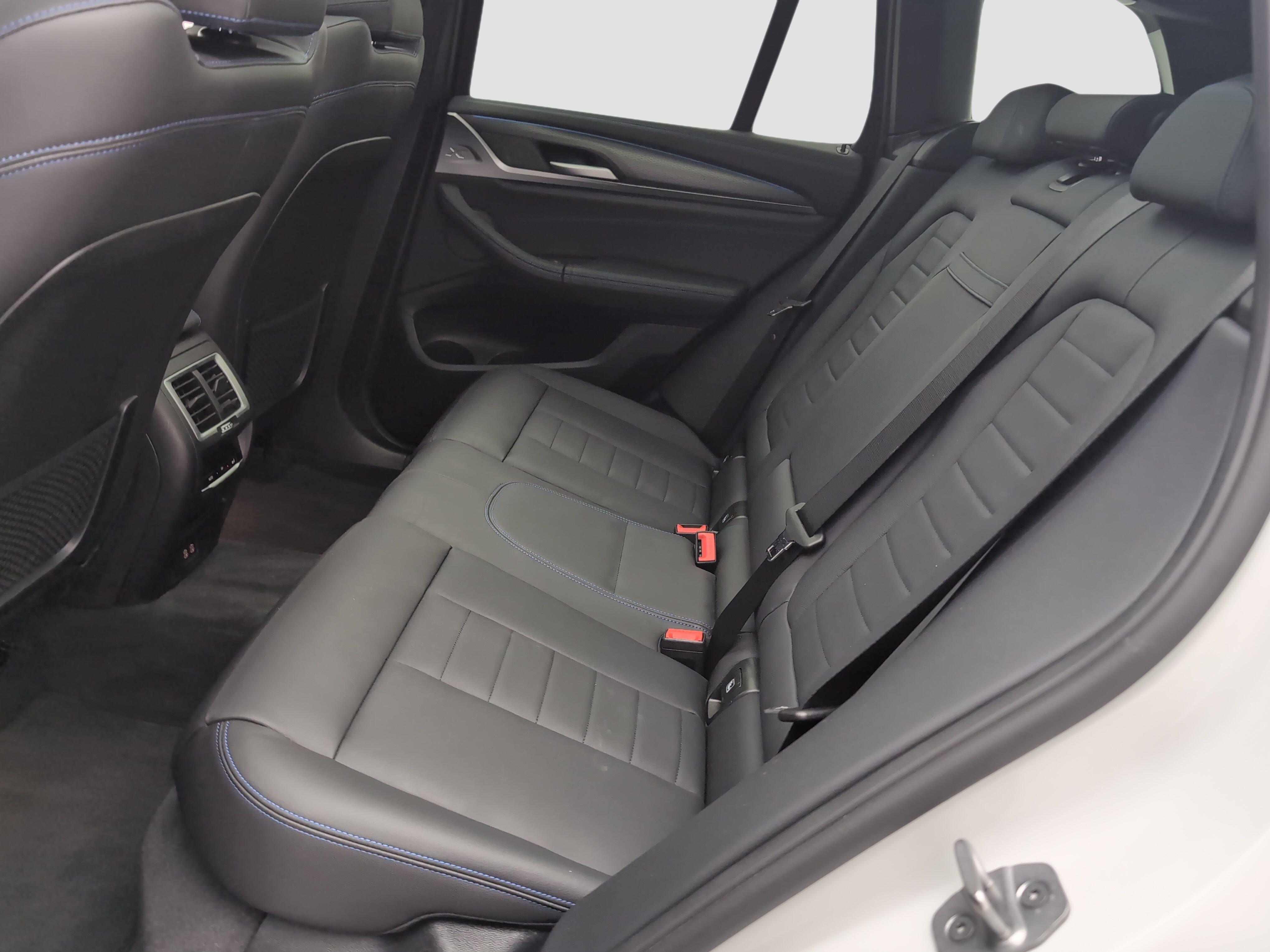BMW iX3 – Bild 21