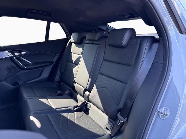 BMW iX2 – Bild 10