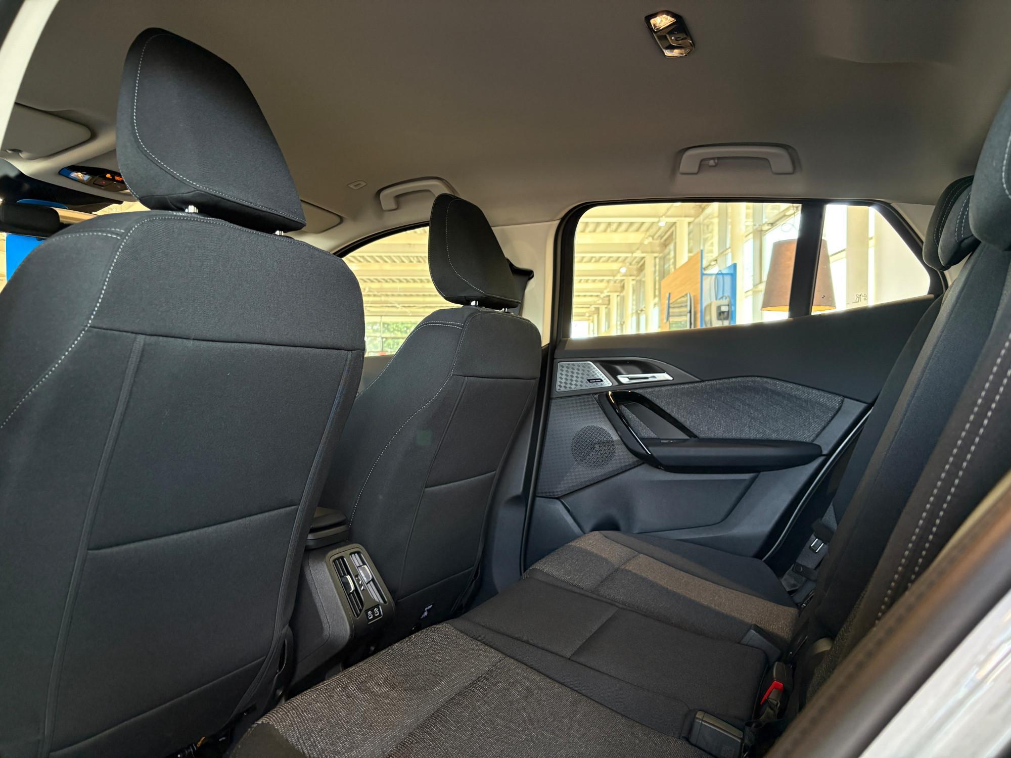 BMW iX2 – Bild 29