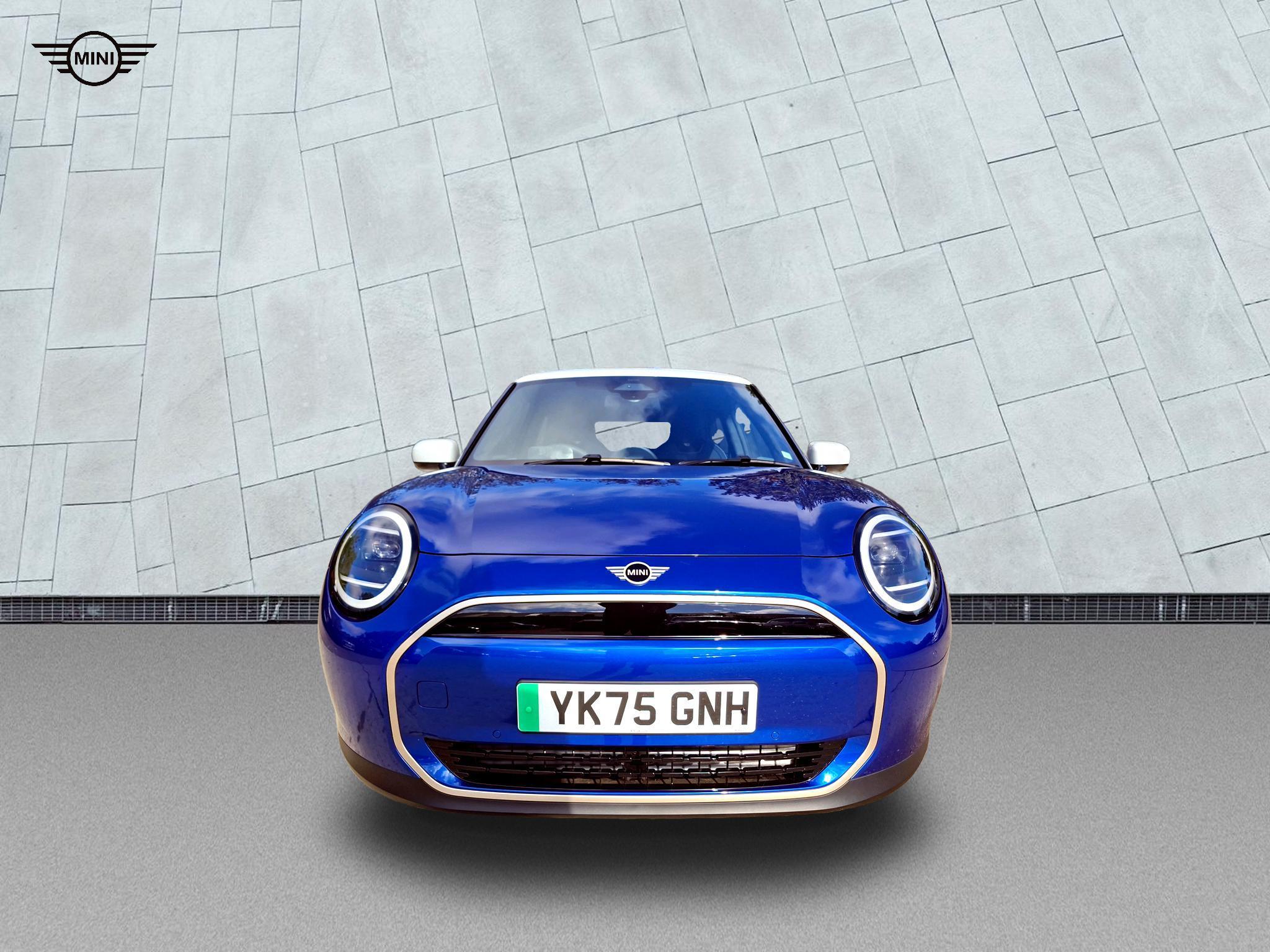 MINI Cooper E 5
