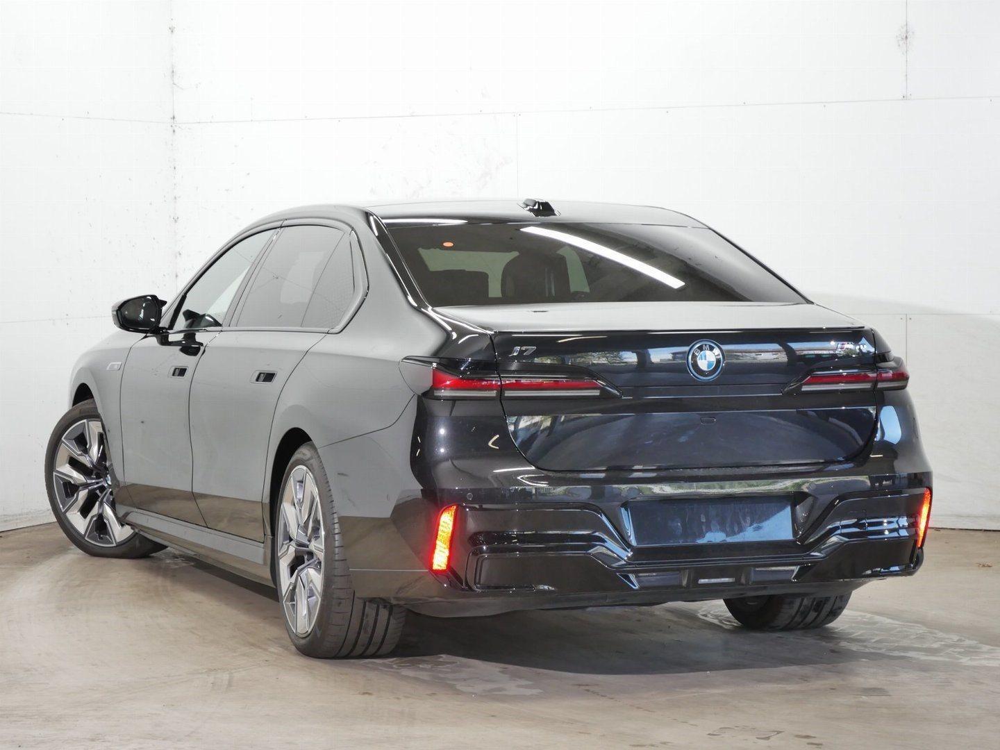 BMW i7 – Bild 17