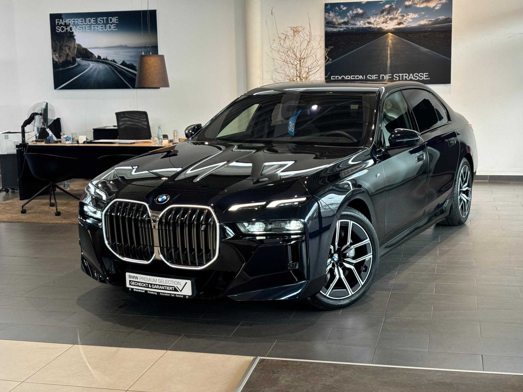 BMW i7