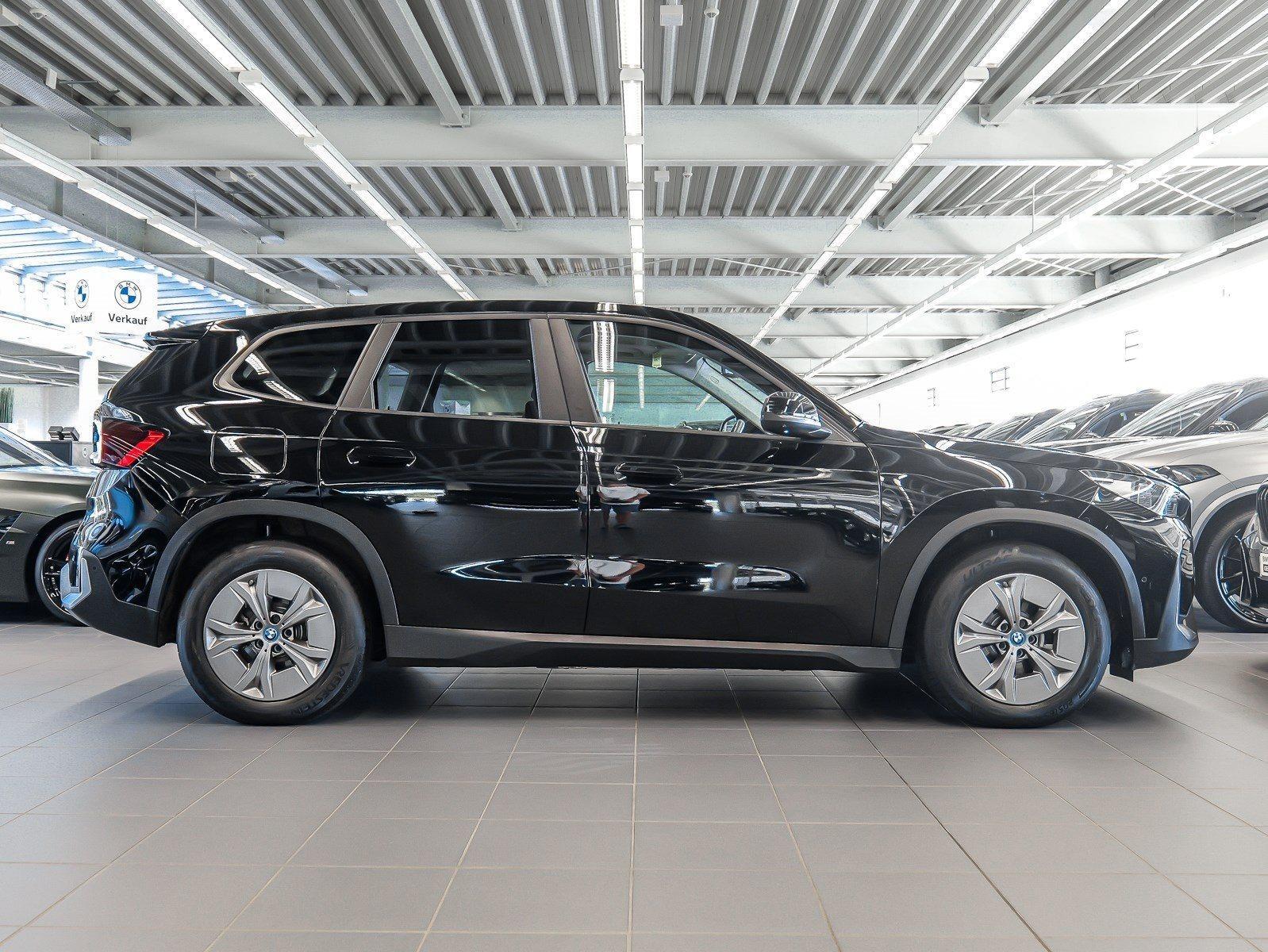 BMW iX1 – Bild 15