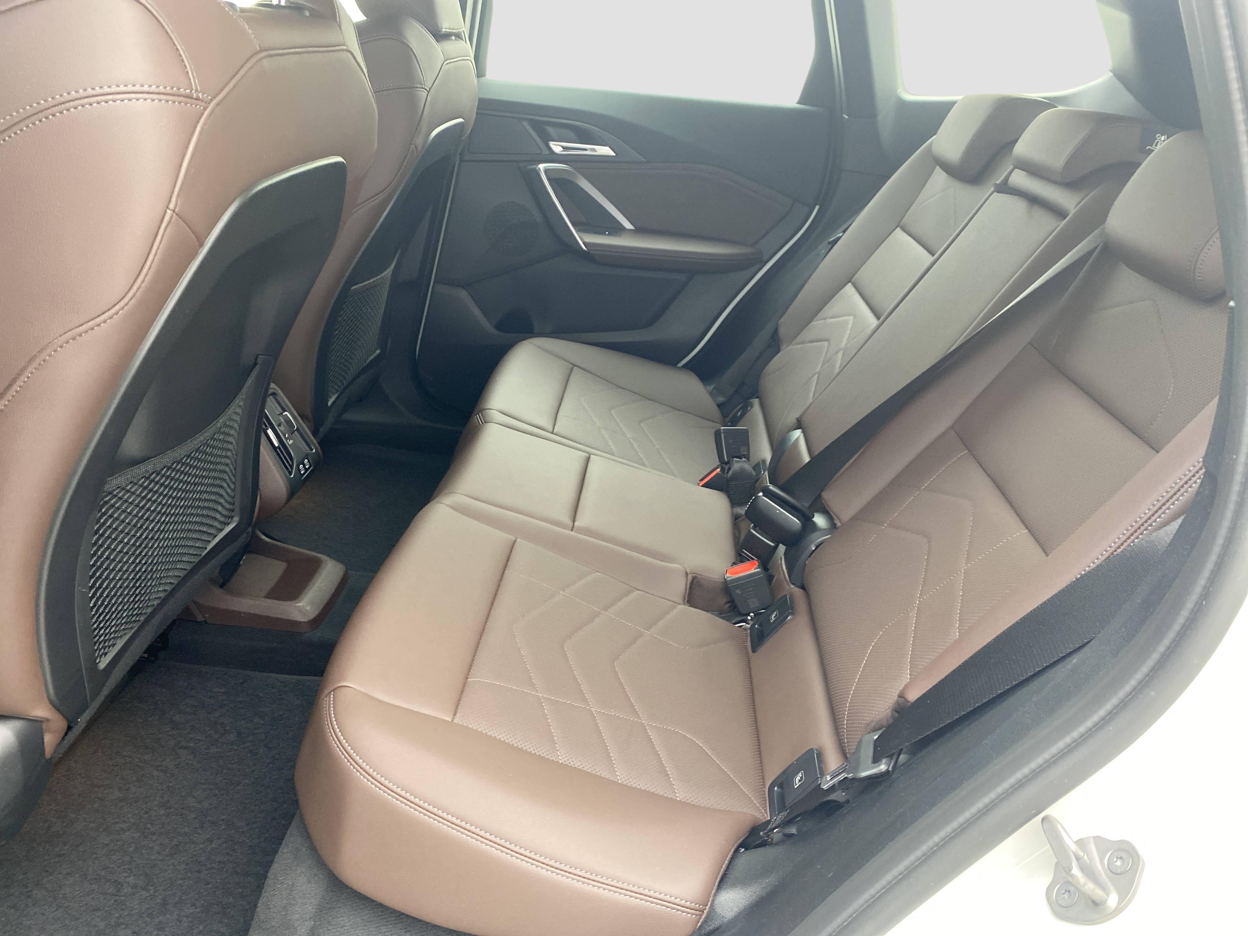 BMW iX1 – Bild 13