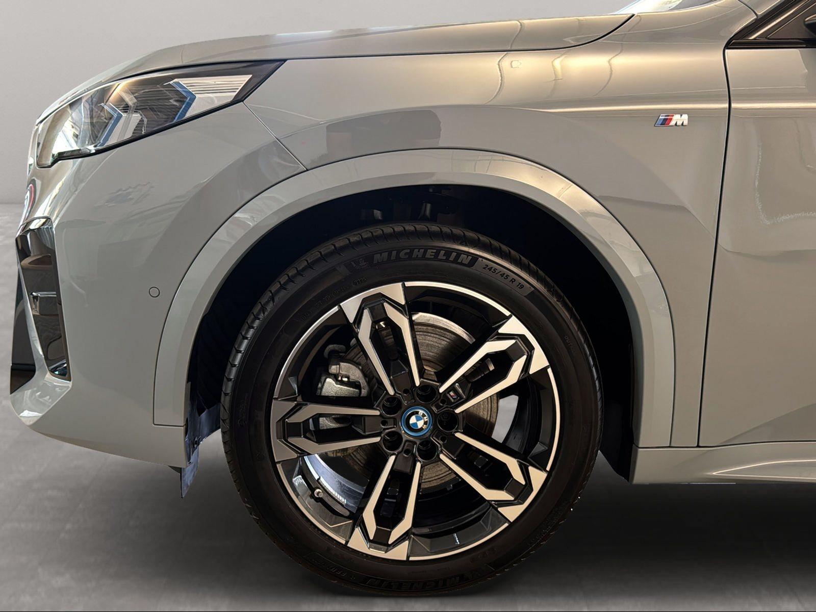 BMW iX2 – Bild 19