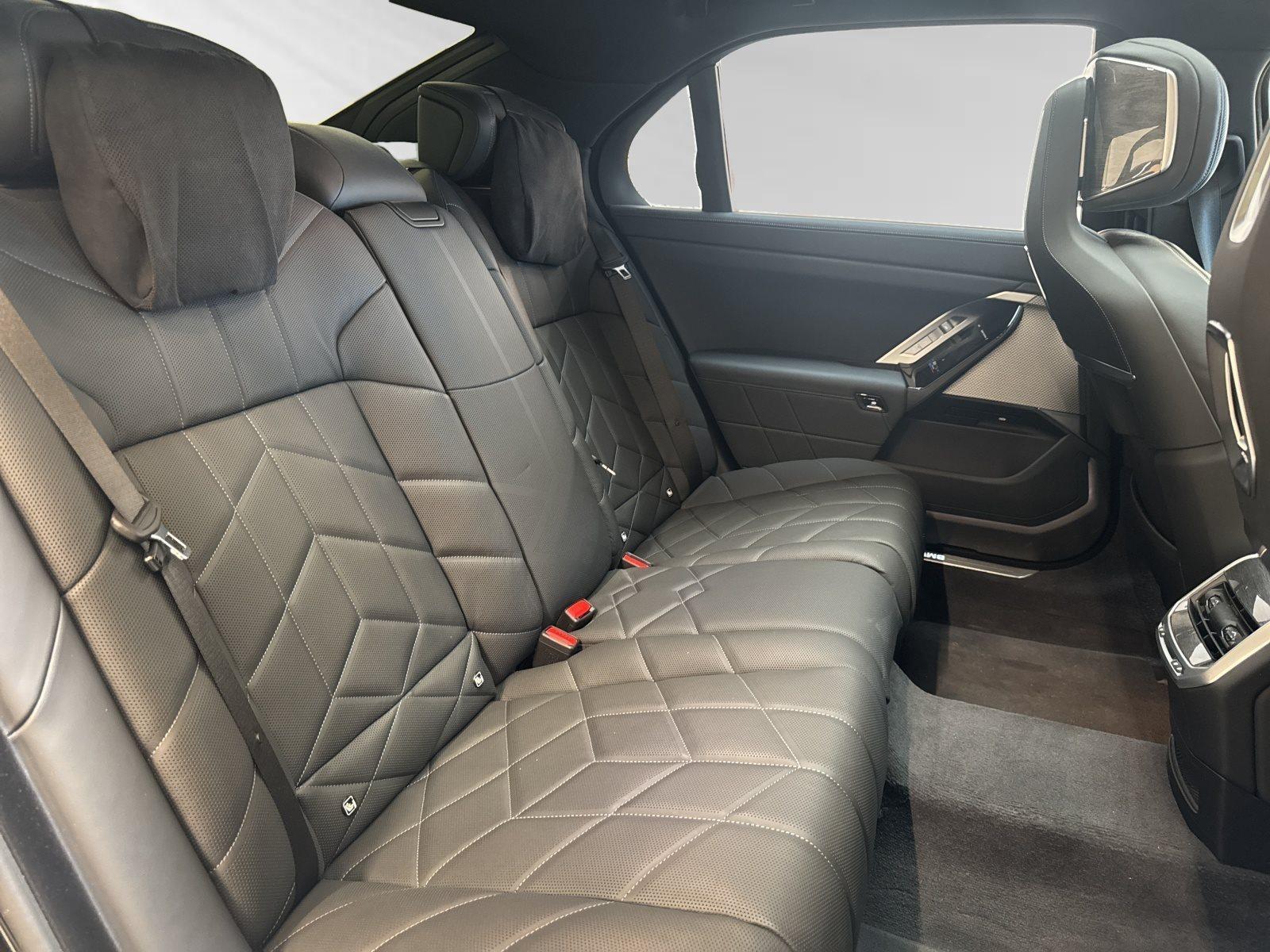 BMW i7 – Bild 13