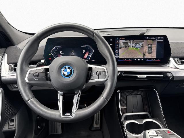 BMW iX2 – Bild 10