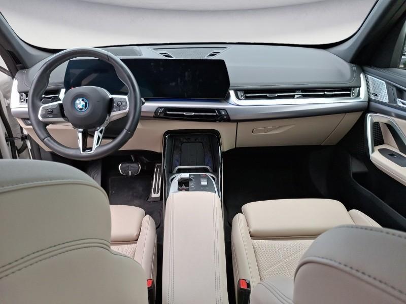 BMW iX1 – Bild 13