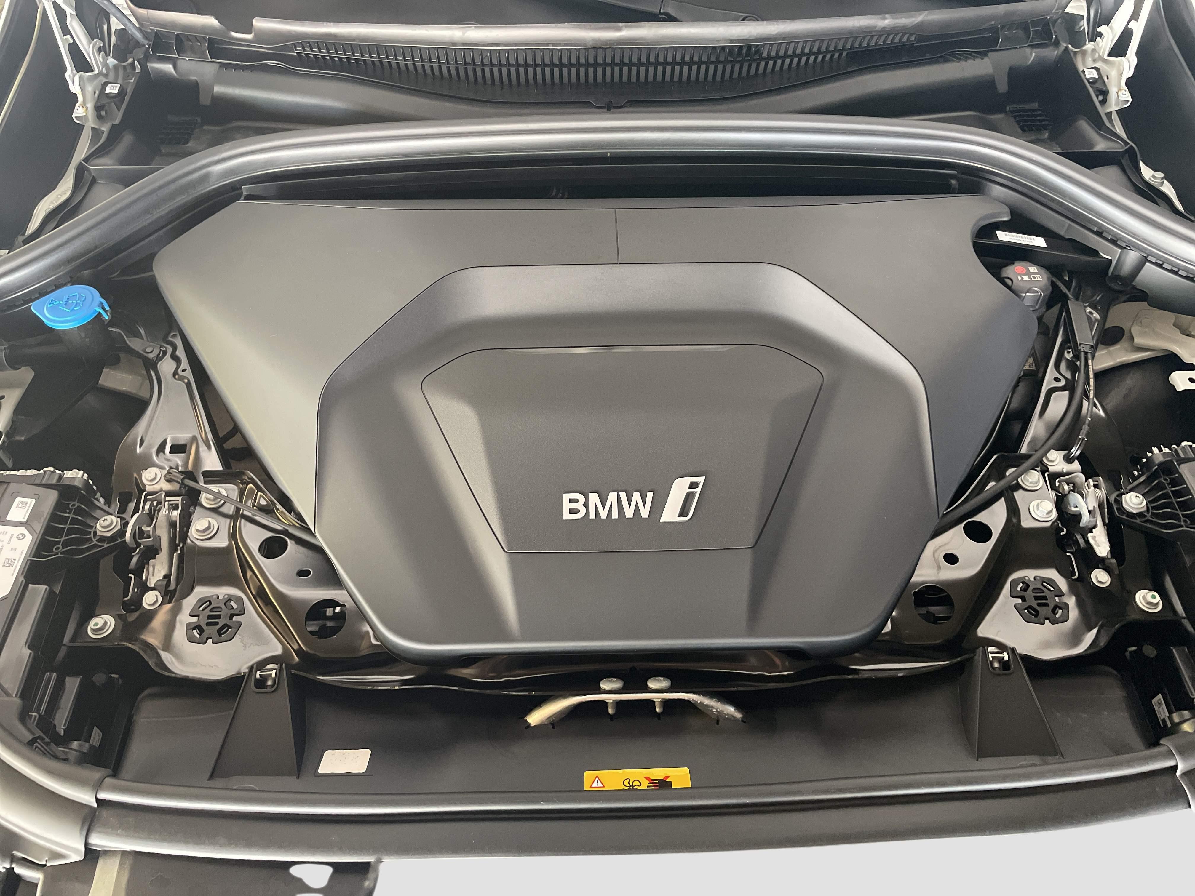BMW iX1 – Bild 15