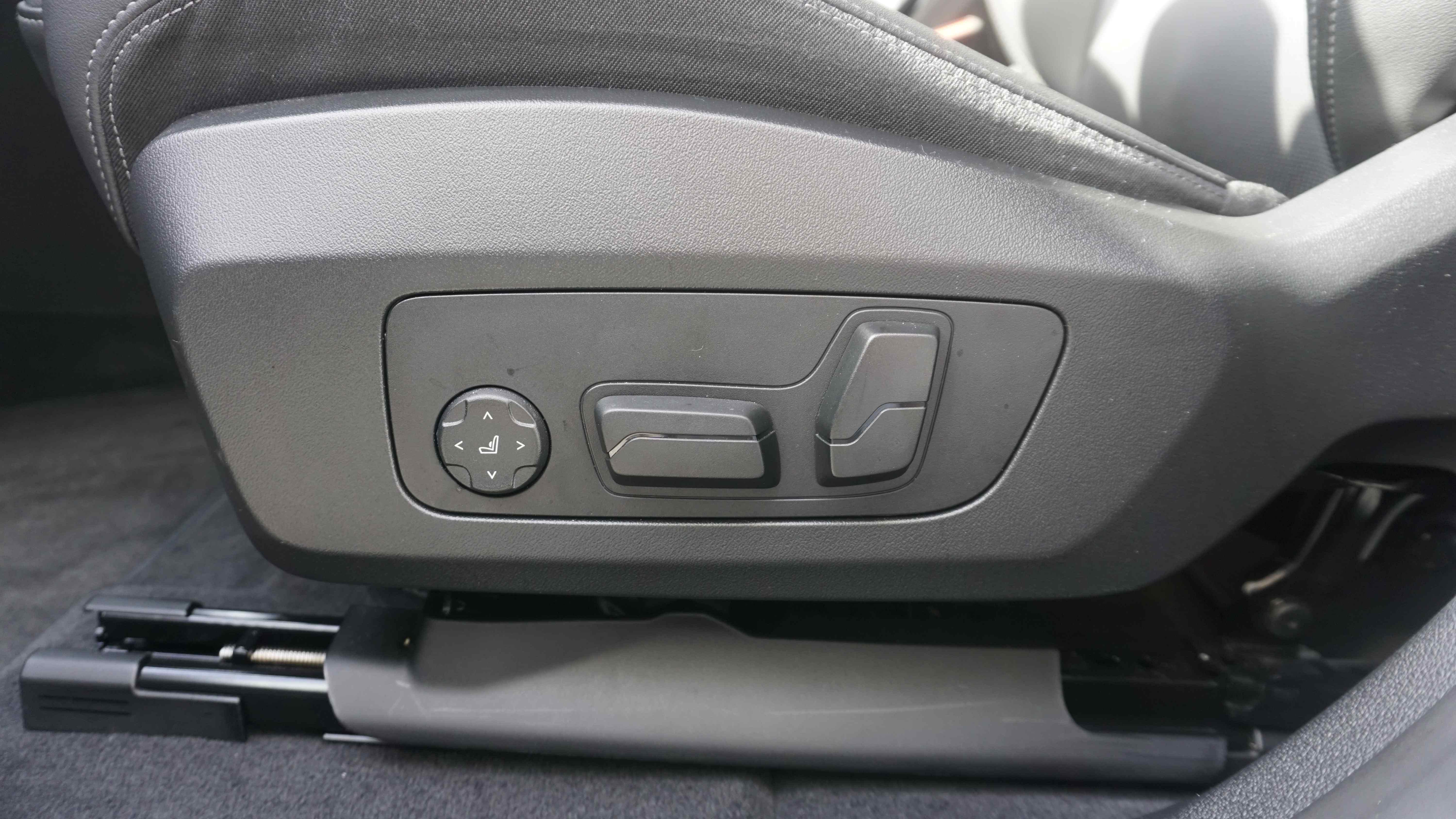 BMW iX2 – Bild 20
